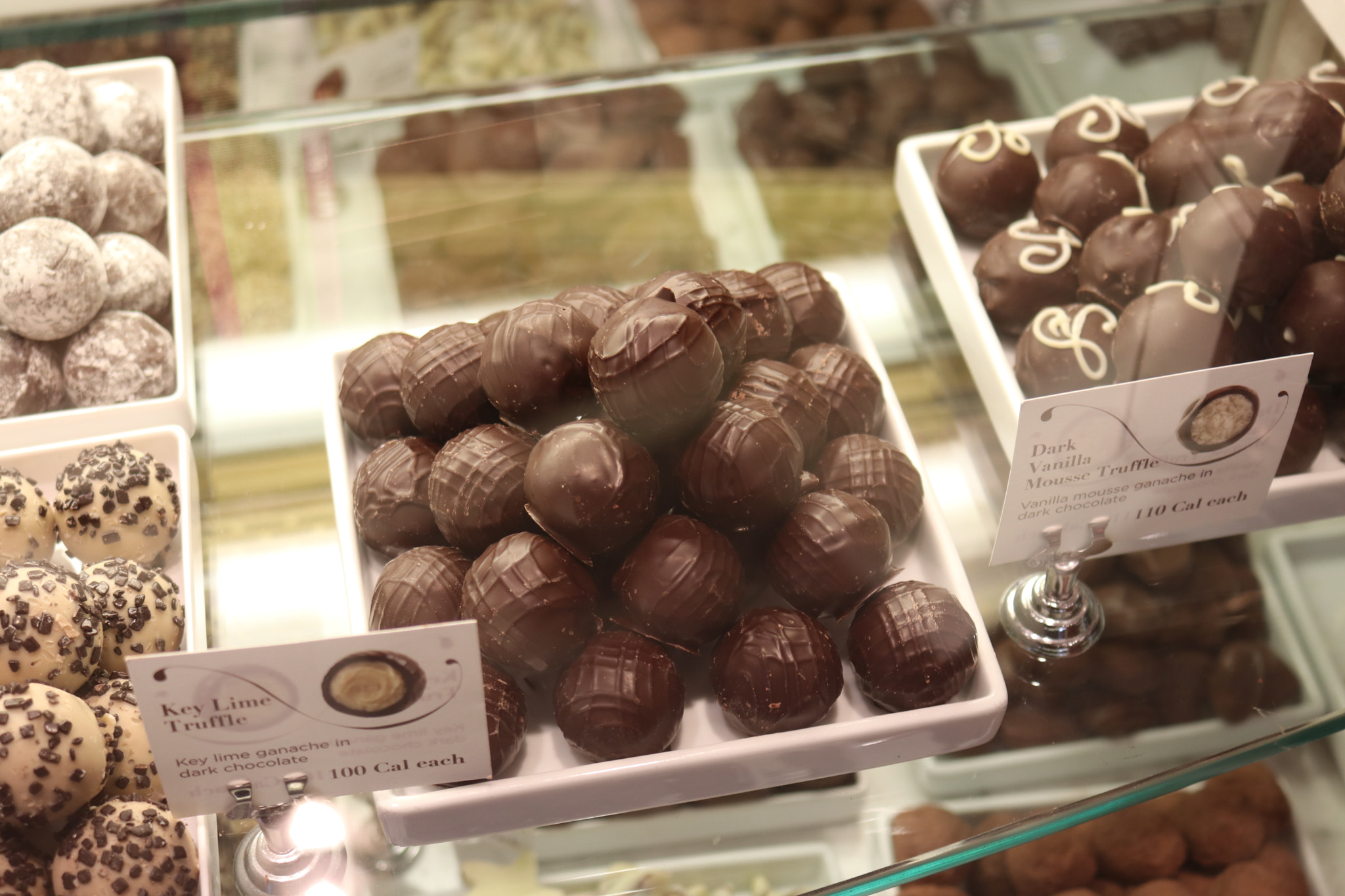 Canon EOS 80D sample photo. Chocolate candy photography