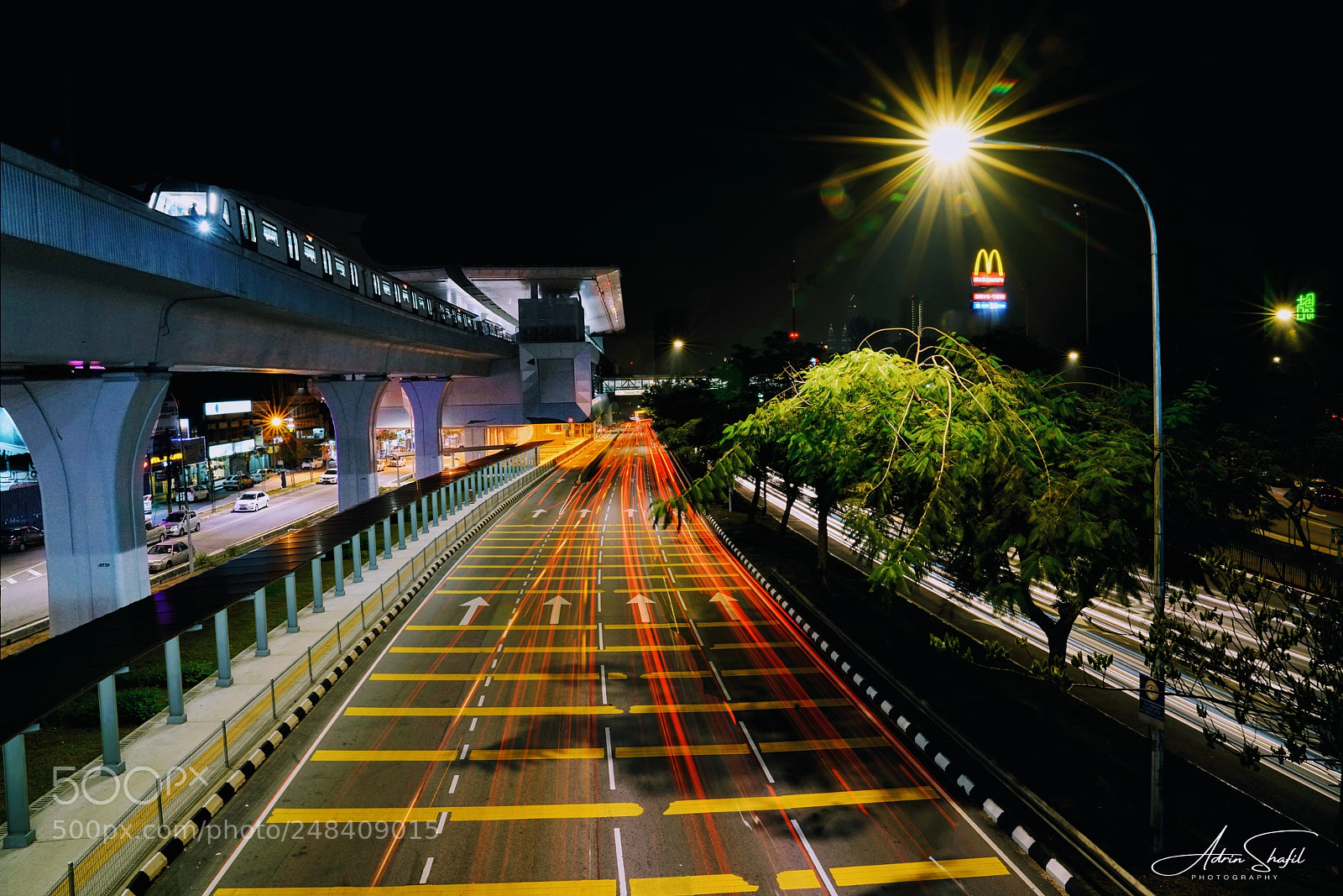 Sony a7R II sample photo. Crazy lights, insane sights photography