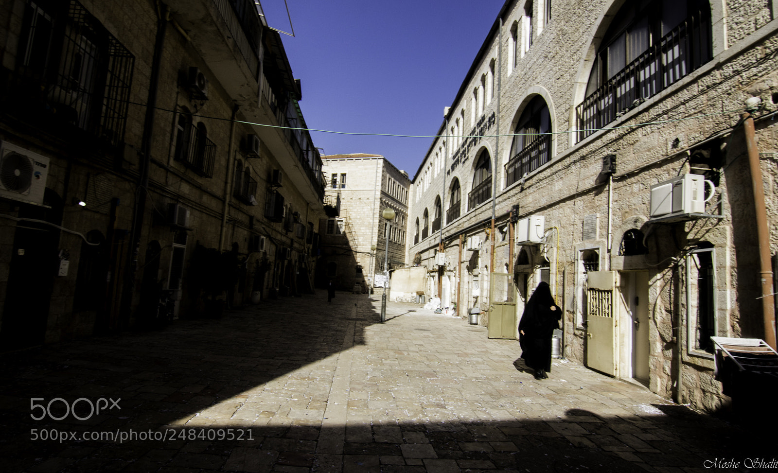 Canon EOS 7D Mark II sample photo. In the streets of photography