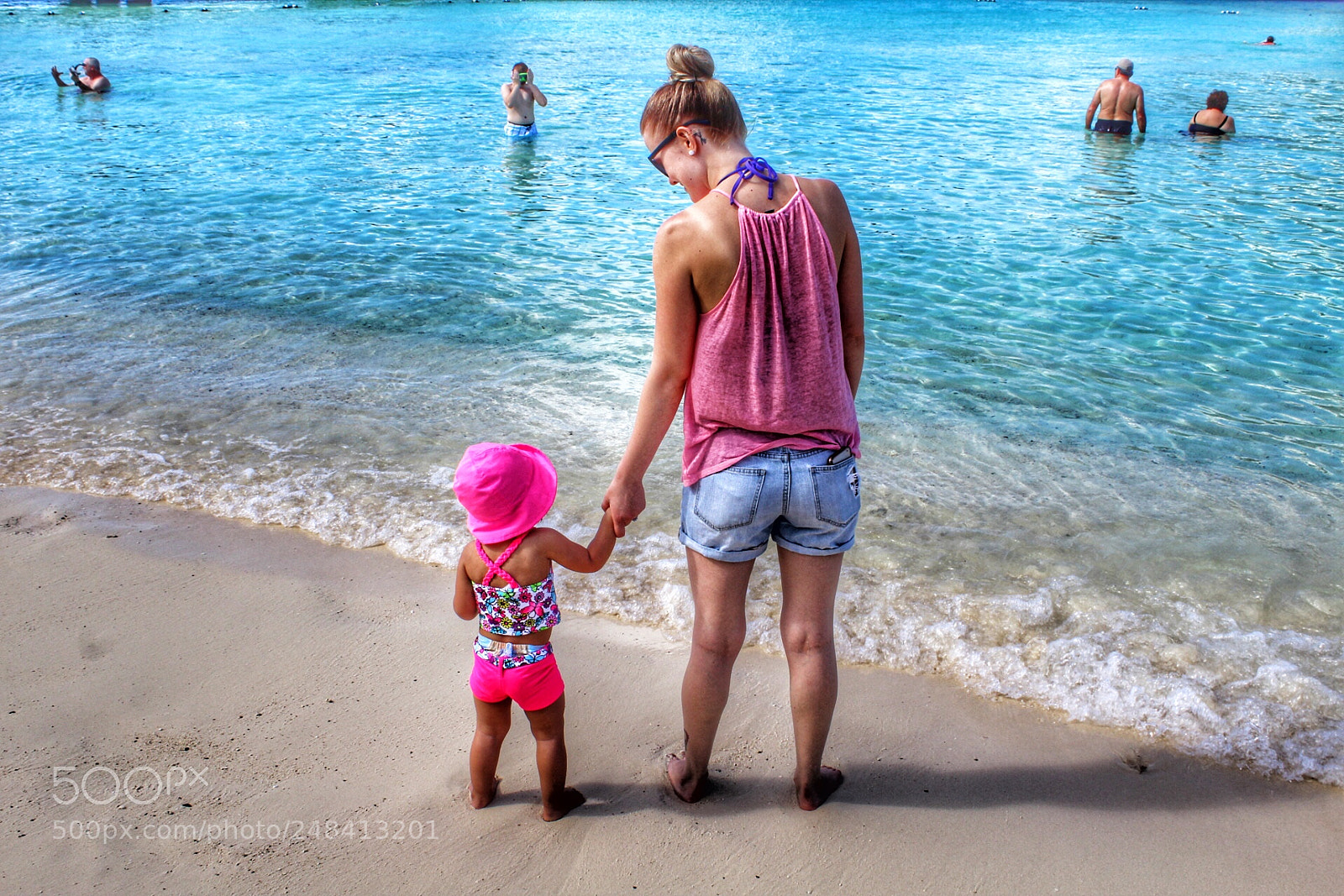 Canon EOS 1300D (EOS Rebel T6 / EOS Kiss X80) sample photo. Mommy and daughter love photography