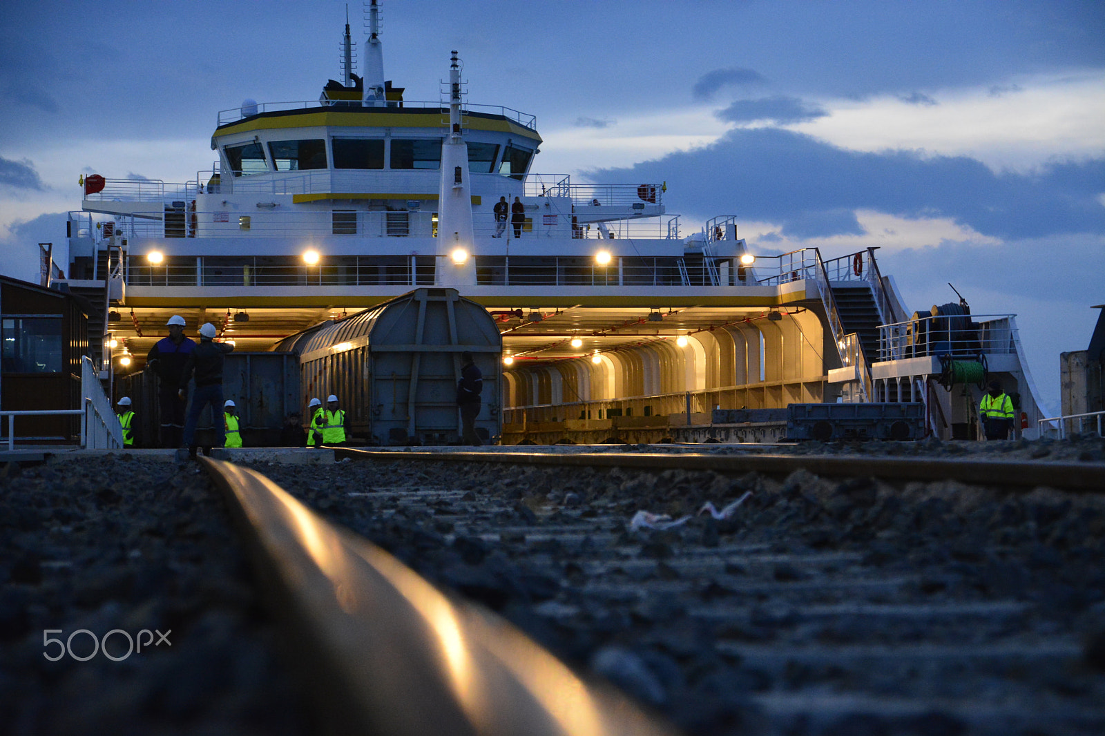 Sigma 17-70mm F2.8-4 DC Macro OS HSM | C sample photo. Train in ferries photography