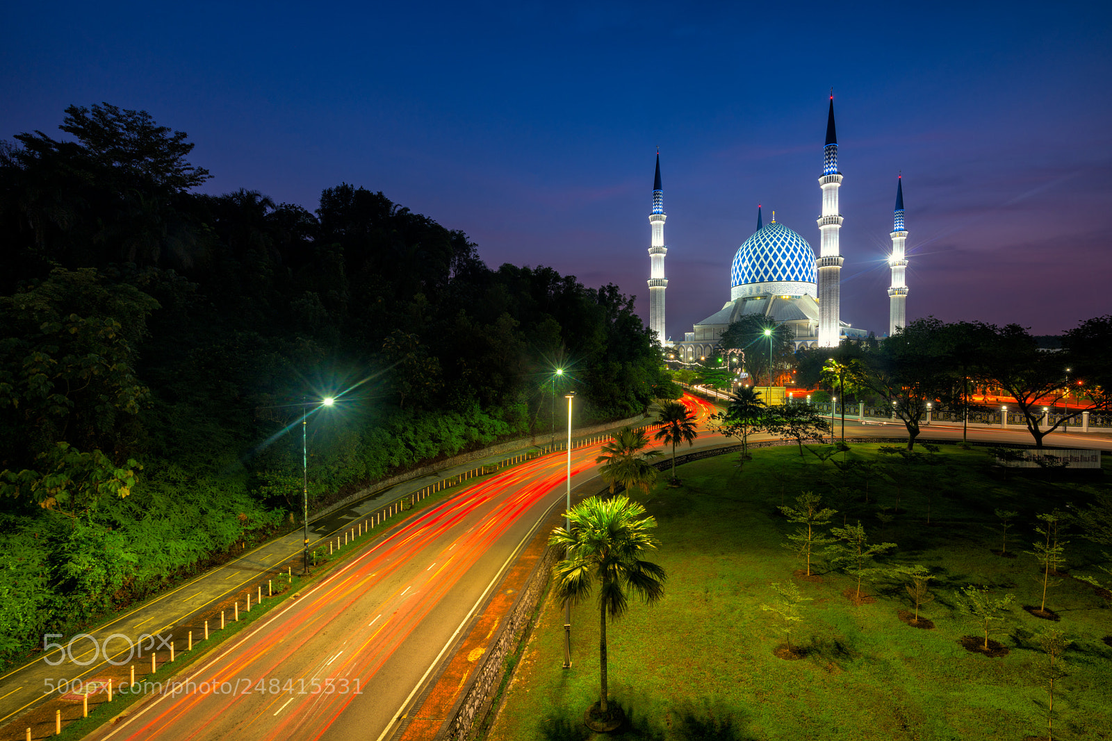 Sony a7R II sample photo. Sunrise scene of light photography