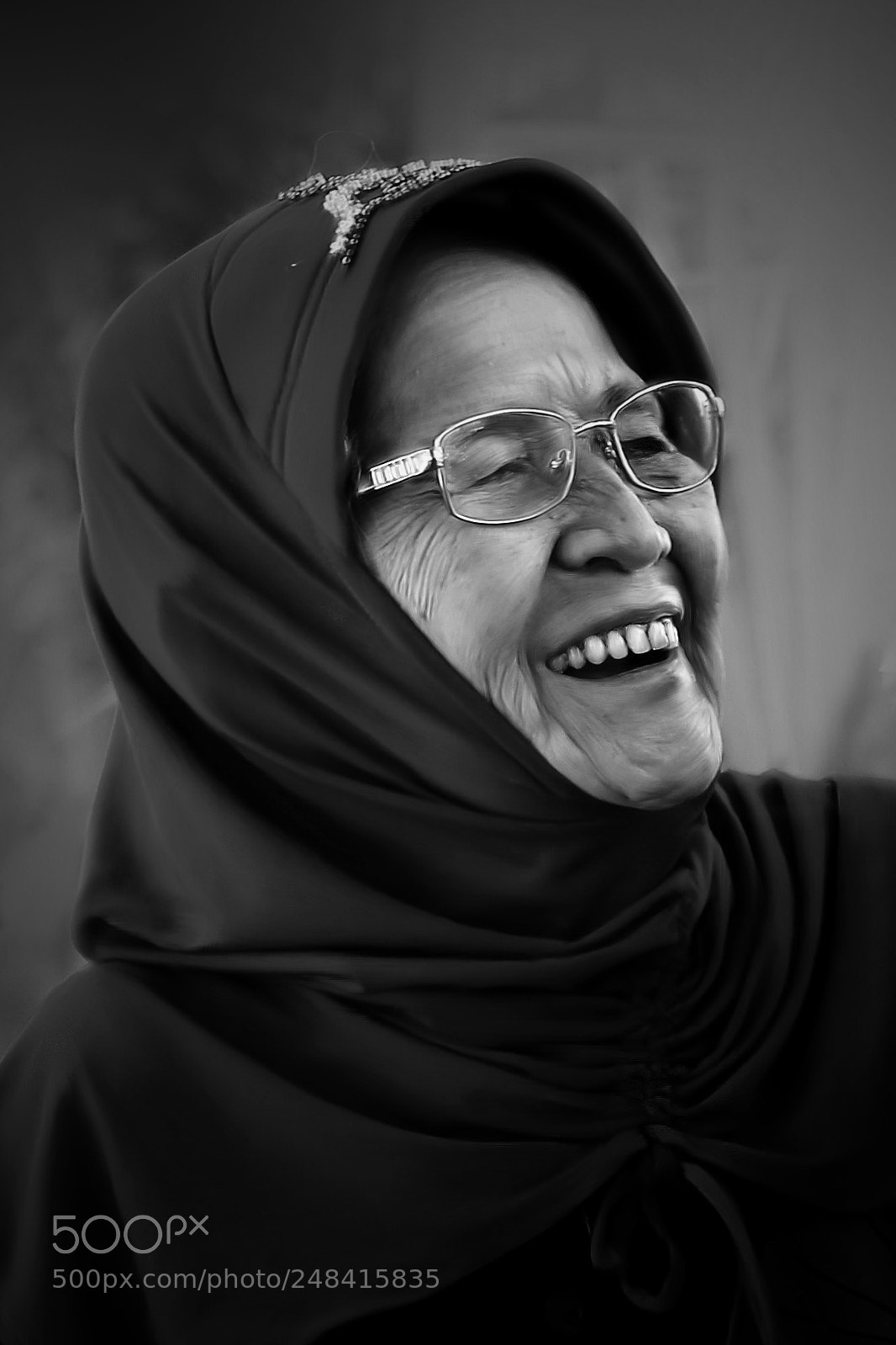Canon EOS 600D (Rebel EOS T3i / EOS Kiss X5) sample photo. Deceased mother photography
