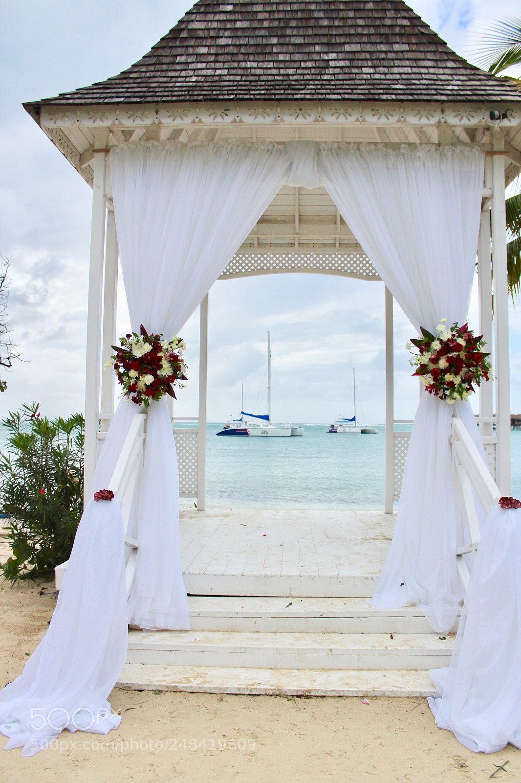 Canon EOS 1300D (EOS Rebel T6 / EOS Kiss X80) sample photo. Beach wedding in jamaica photography