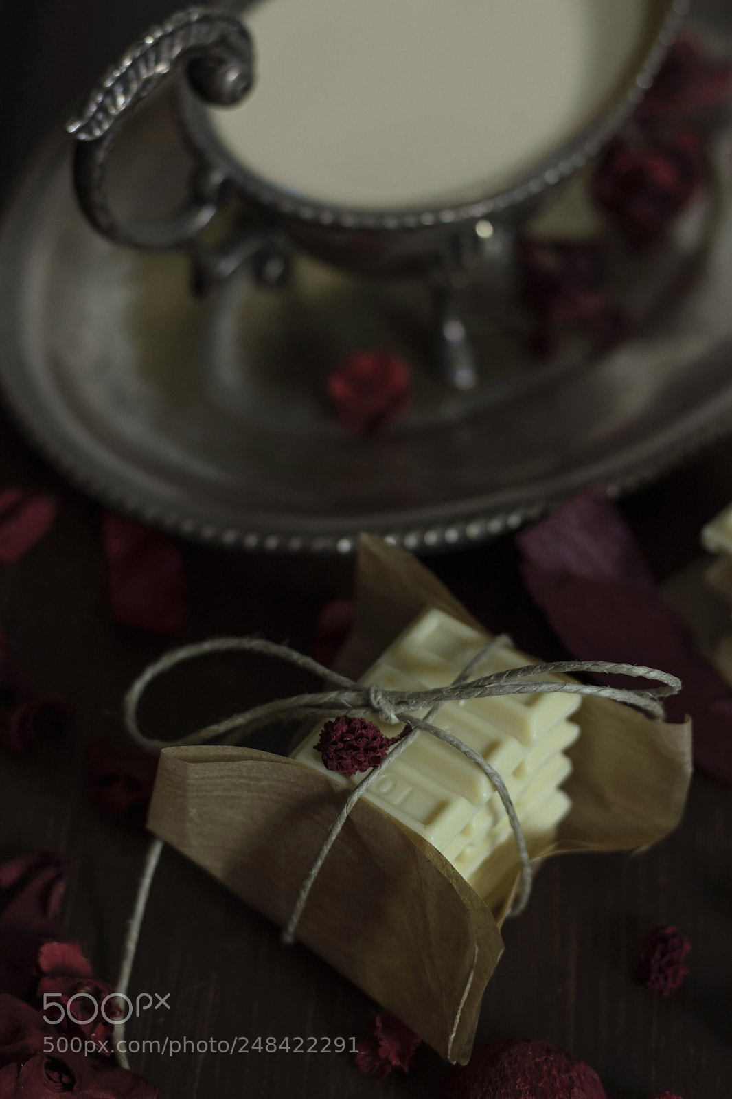 Canon EOS 7D Mark II sample photo. White chocolate photography