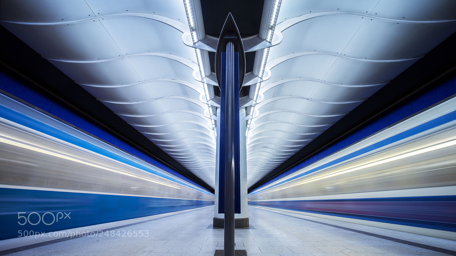 Sony a7 II sample photo. Rush hour photography