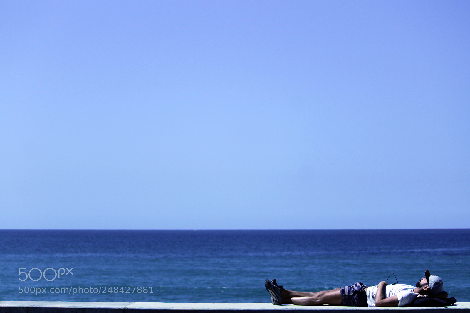 Canon EOS 1300D (EOS Rebel T6 / EOS Kiss X80) sample photo. Blue relax photography