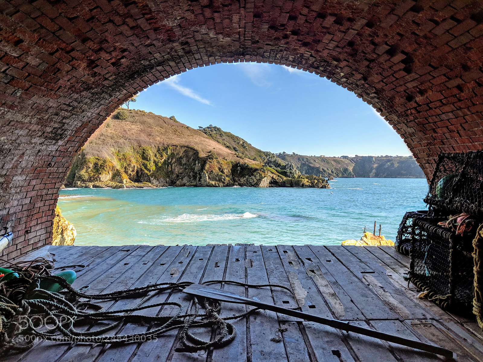 Google Pixel 2 sample photo. Through the archway photography