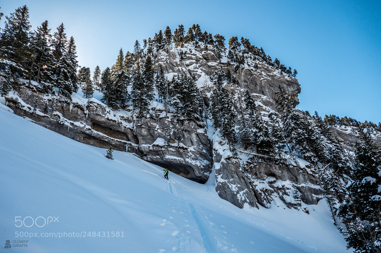 Panasonic Lumix DMC-ZS100 (Lumix DMC-TZ100) sample photo. Ski touring in chartreuse photography