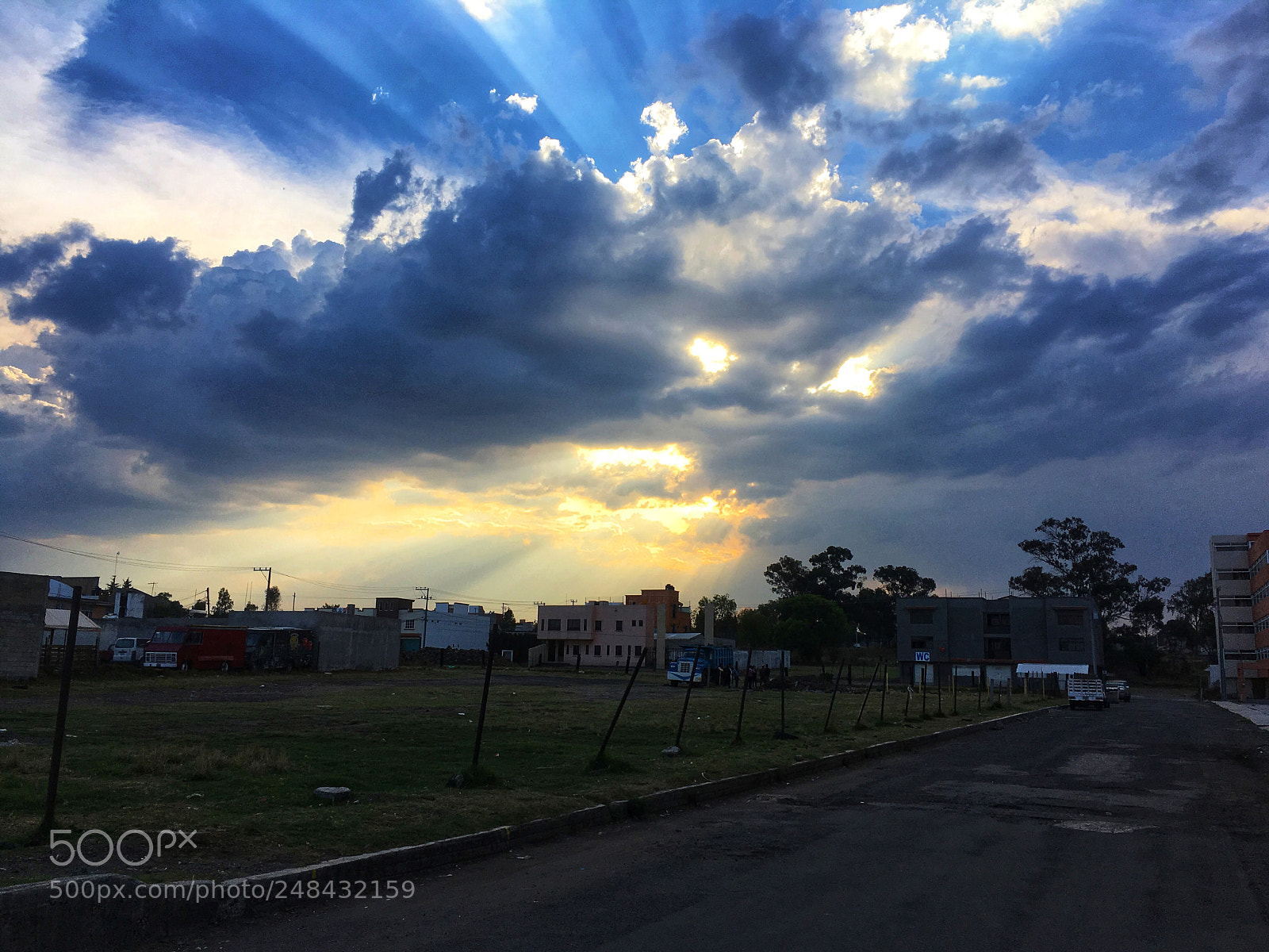Apple iPhone SE sample photo. En el pueblo photography