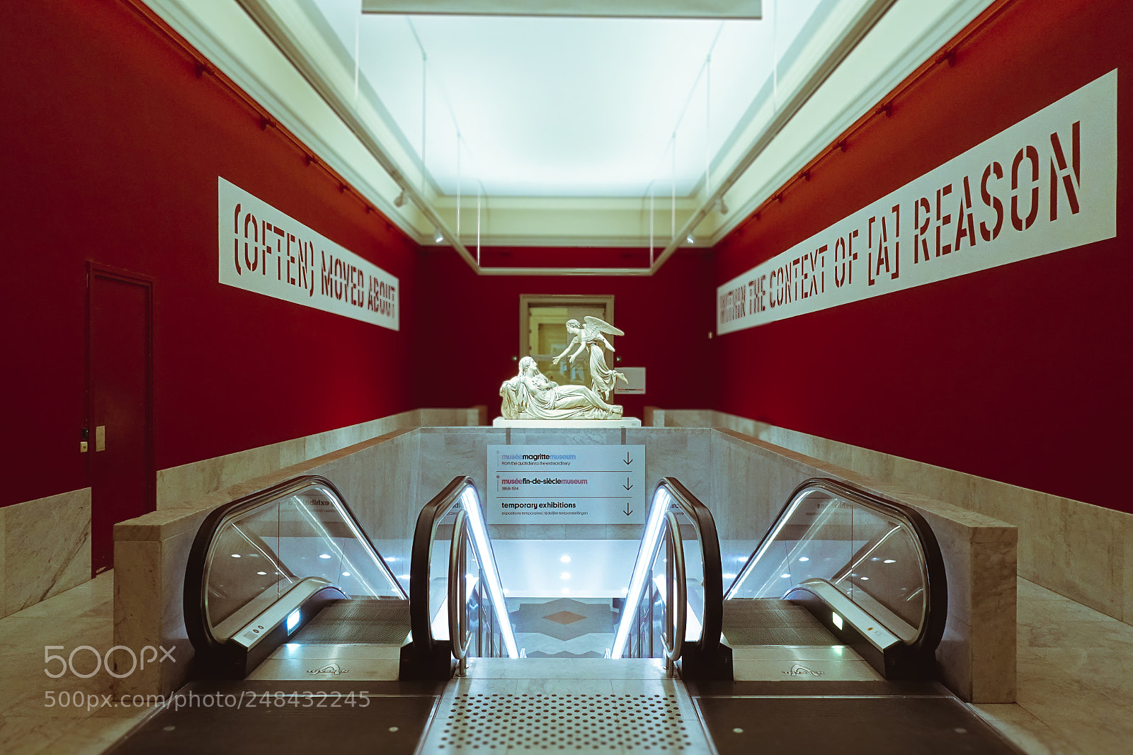 Sony Cyber-shot DSC-RX100 IV sample photo. Stairs in museum photography