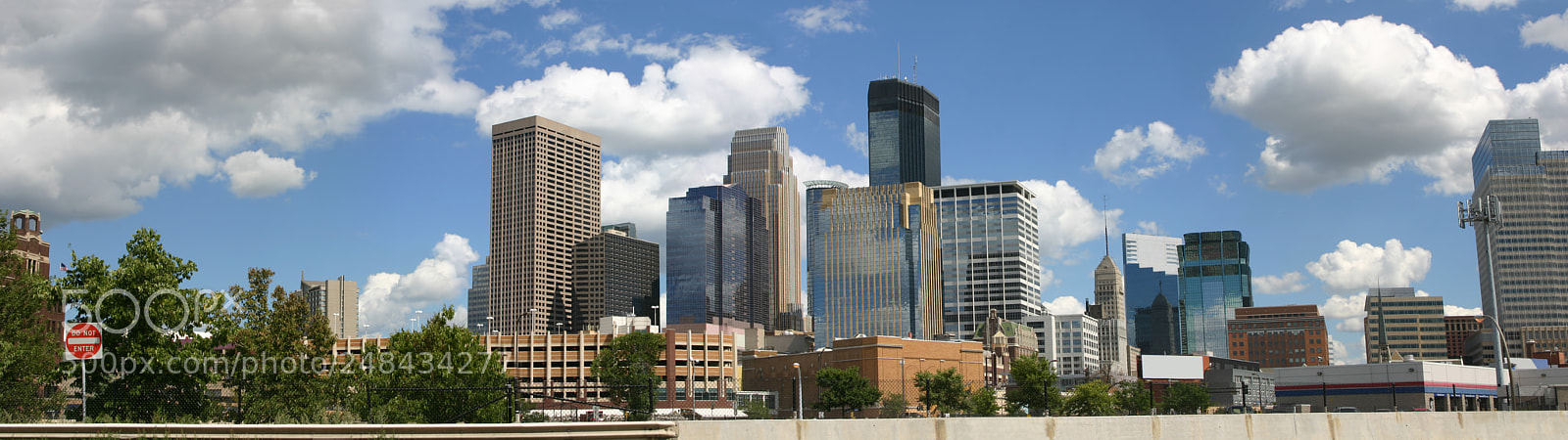 Canon EOS 300D (EOS Digital Rebel / EOS Kiss Digital) sample photo. Panorama of minneapolis skyline photography