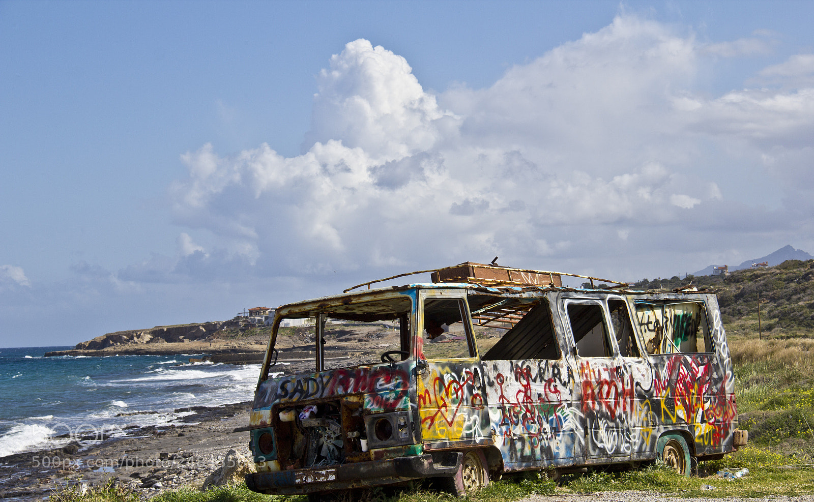 Canon EOS 60D sample photo. Graffiti on bus photography