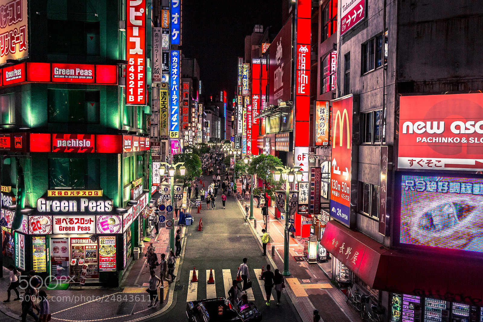 Canon EOS 60D sample photo. Shinjuku at night photography