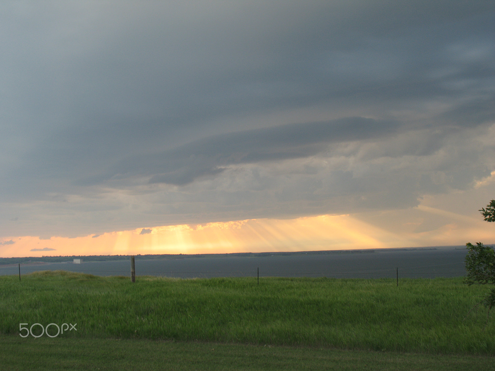 Canon POWERSHOT A640 sample photo. Montana rain photography