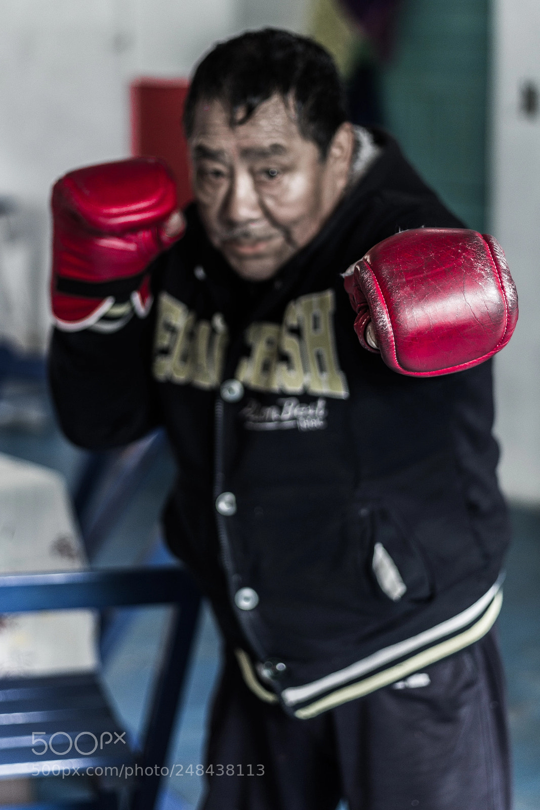 Canon EOS 700D (EOS Rebel T5i / EOS Kiss X7i) sample photo. El guante rojo photography