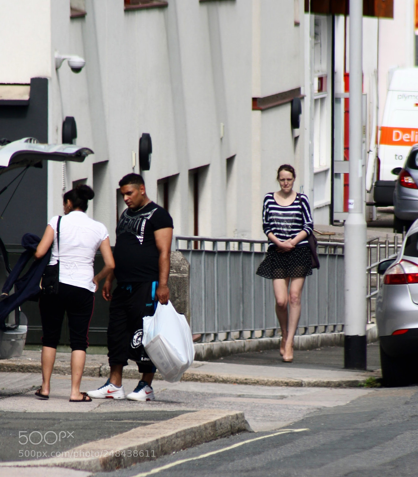Canon EOS 1000D (EOS Digital Rebel XS / EOS Kiss F) sample photo. Street work photography