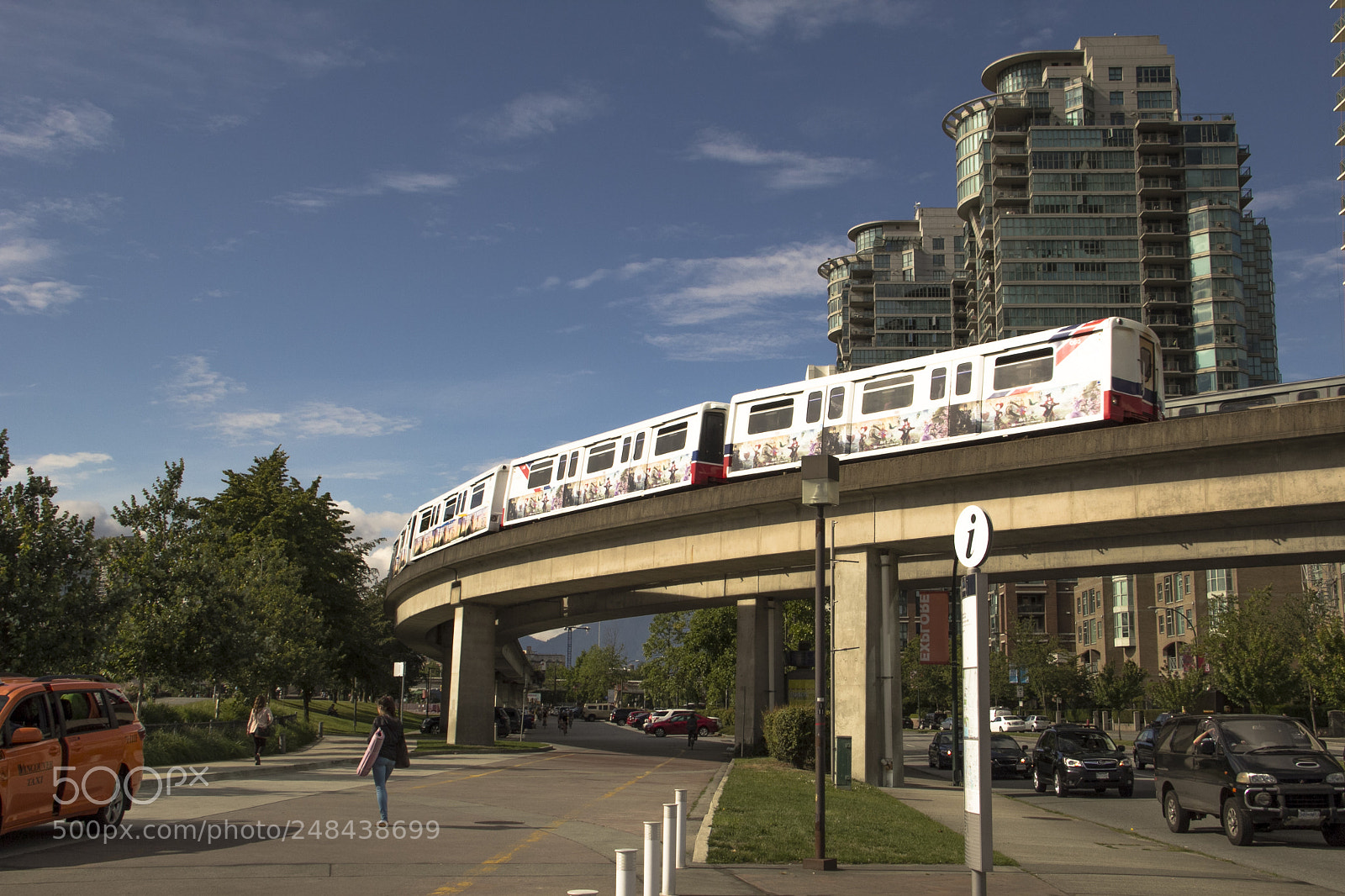 Canon EOS 60D sample photo. Metro photography