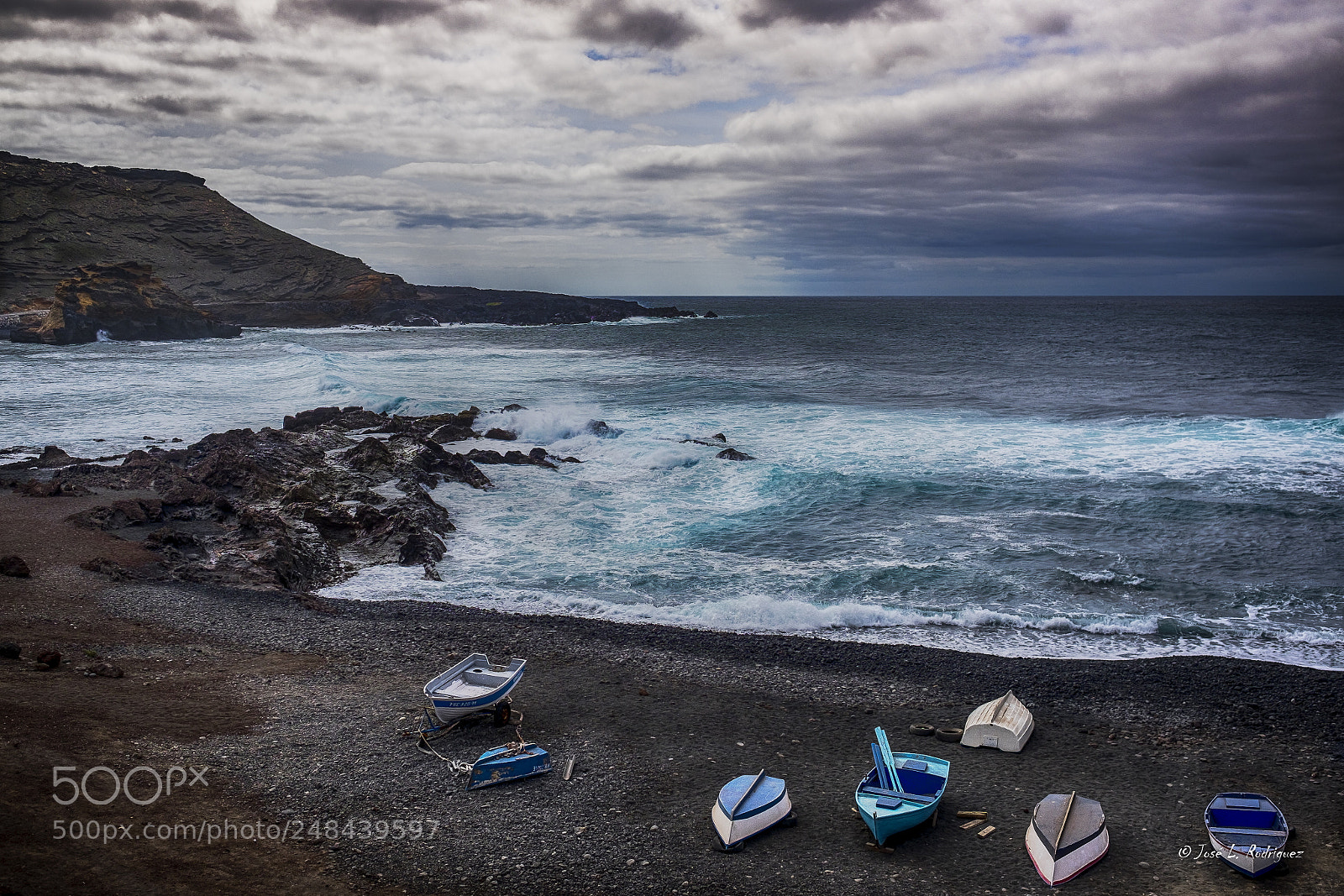 Fujifilm X-T1 sample photo. Barcas en la playa photography