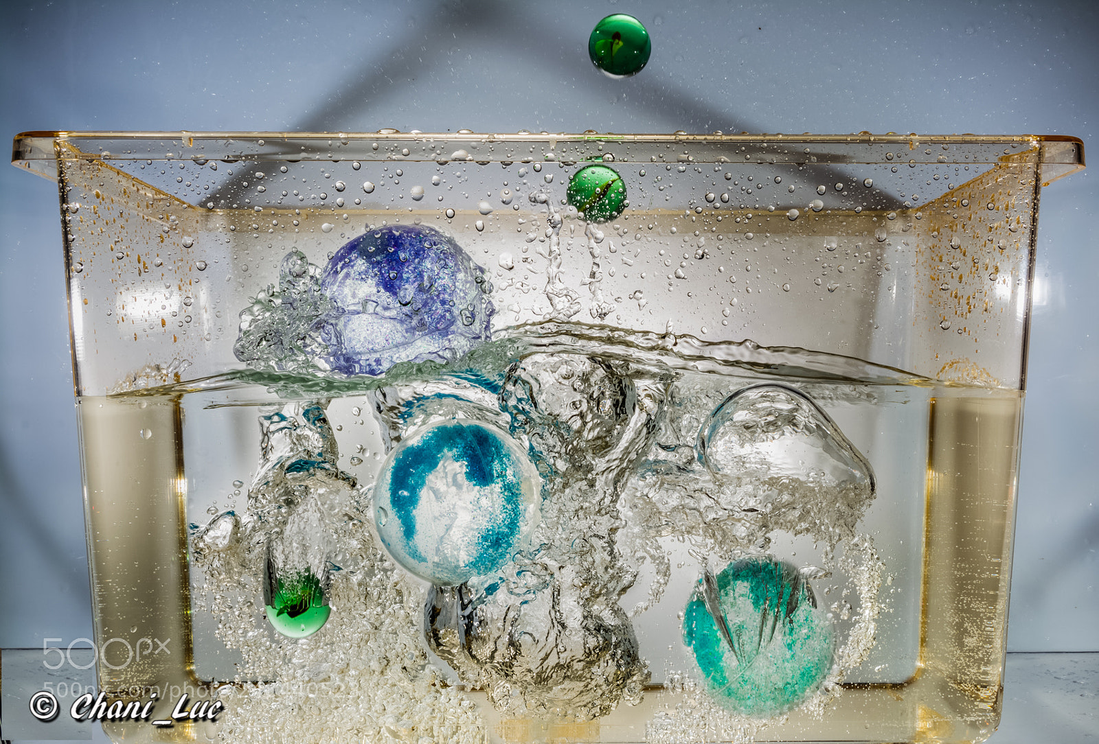 Nikon D5200 sample photo. Bolas... photography