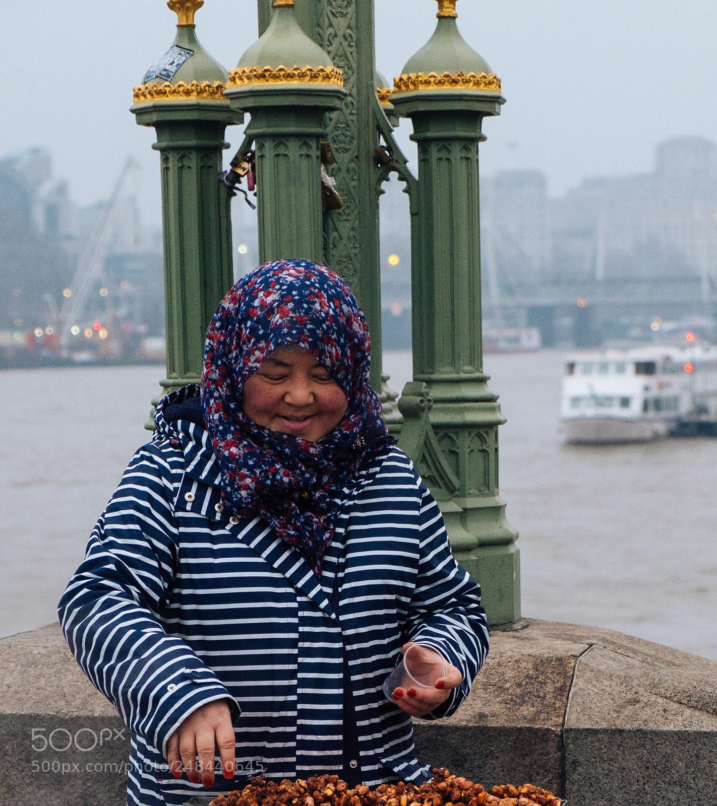 Fujifilm X-Pro1 sample photo. The peanut lady photography