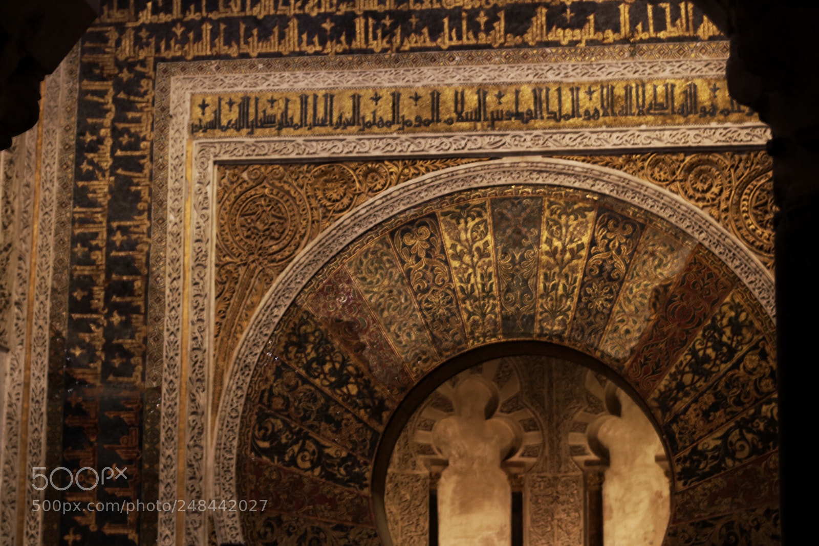Canon EOS 750D (EOS Rebel T6i / EOS Kiss X8i) sample photo. Muslim gold  photography