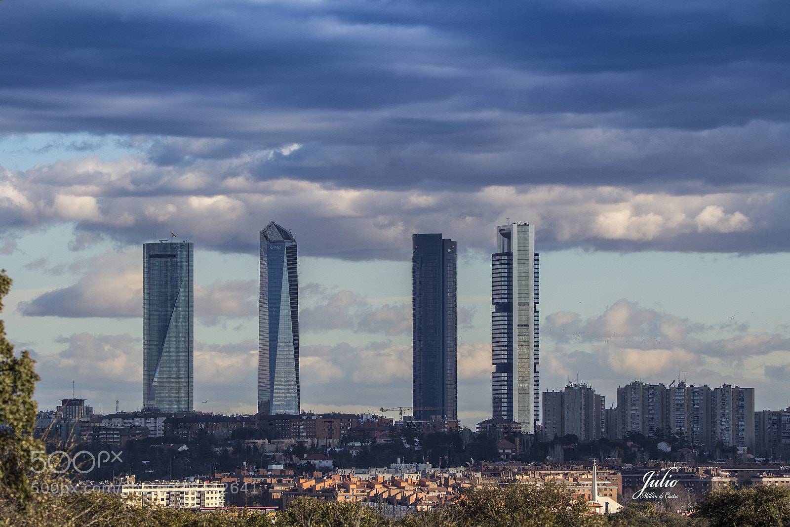 Canon EOS 650D (EOS Rebel T4i / EOS Kiss X6i) sample photo. Torres de negocios photography