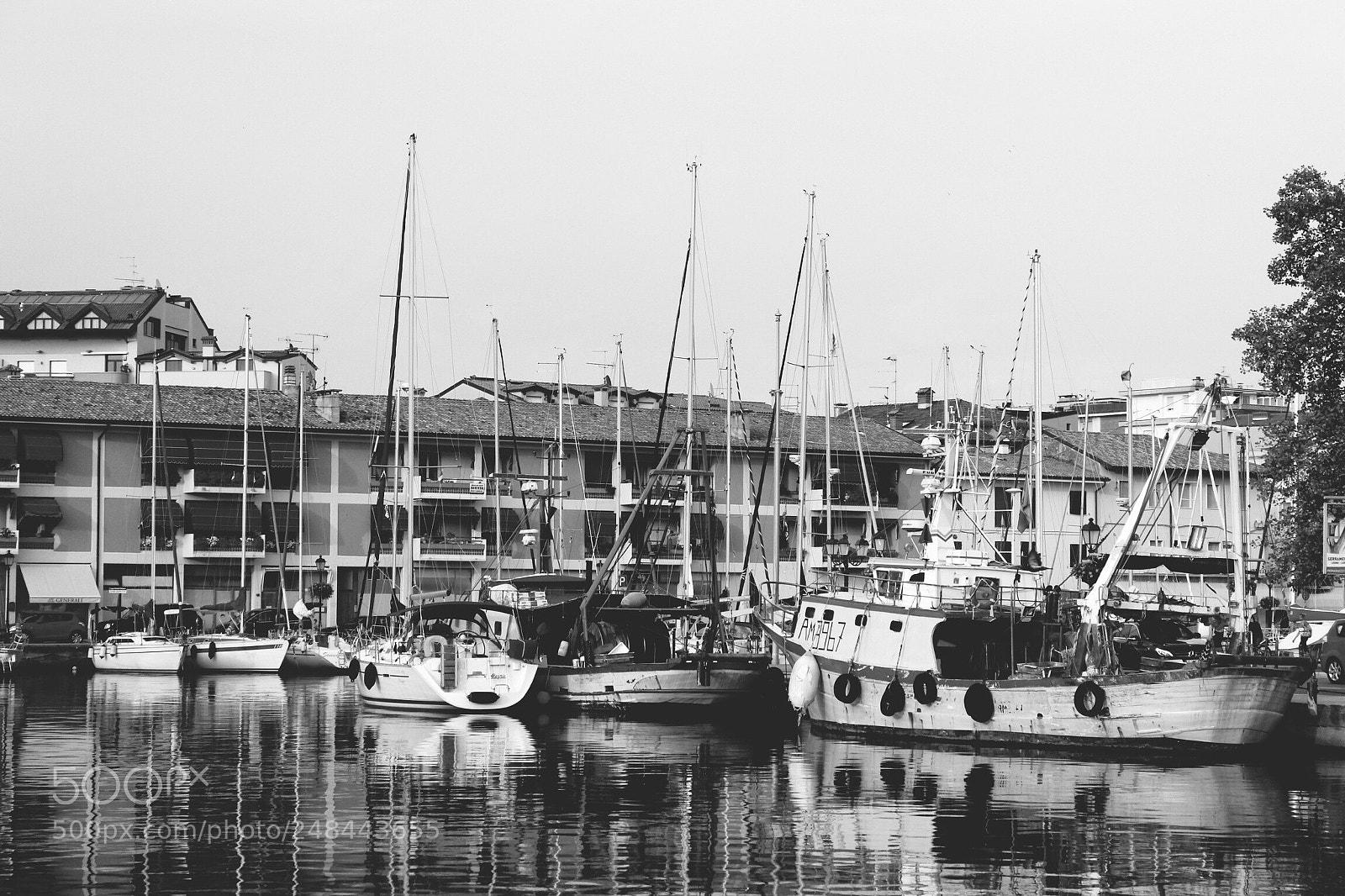 Canon EOS 600D (Rebel EOS T3i / EOS Kiss X5) sample photo. Grado port photography