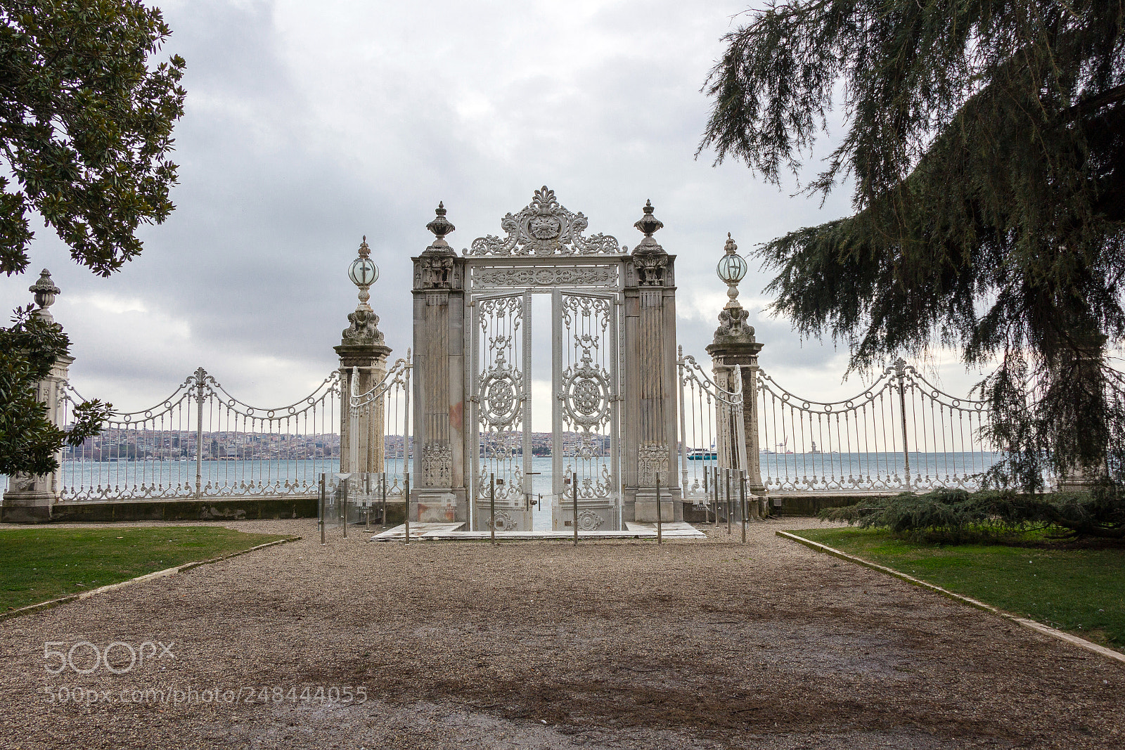 Canon EOS 600D (Rebel EOS T3i / EOS Kiss X5) sample photo. Dolmabahche palace. photography