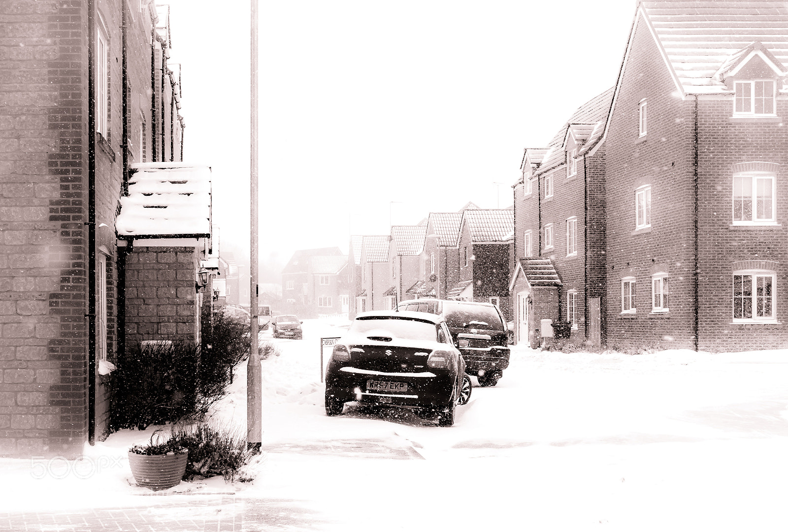 Canon EOS 77D (EOS 9000D / EOS 770D) sample photo. Snowy street photography