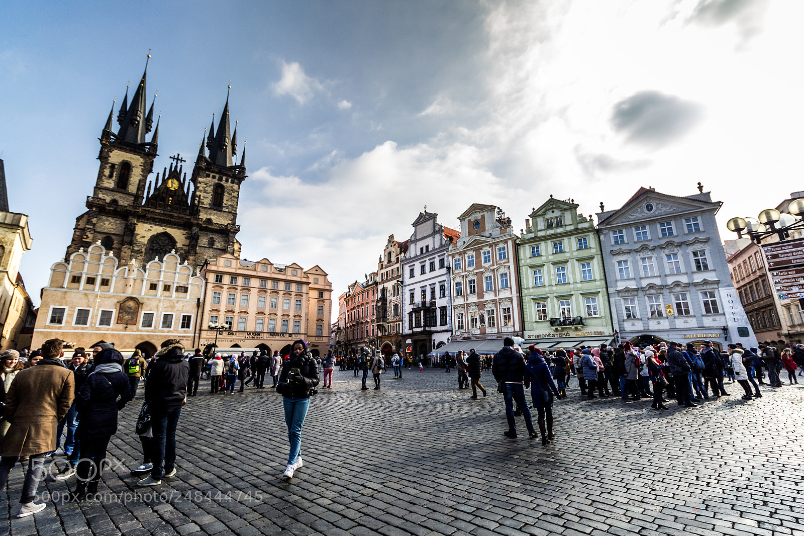 Canon EOS 600D (Rebel EOS T3i / EOS Kiss X5) sample photo. Old town square photography