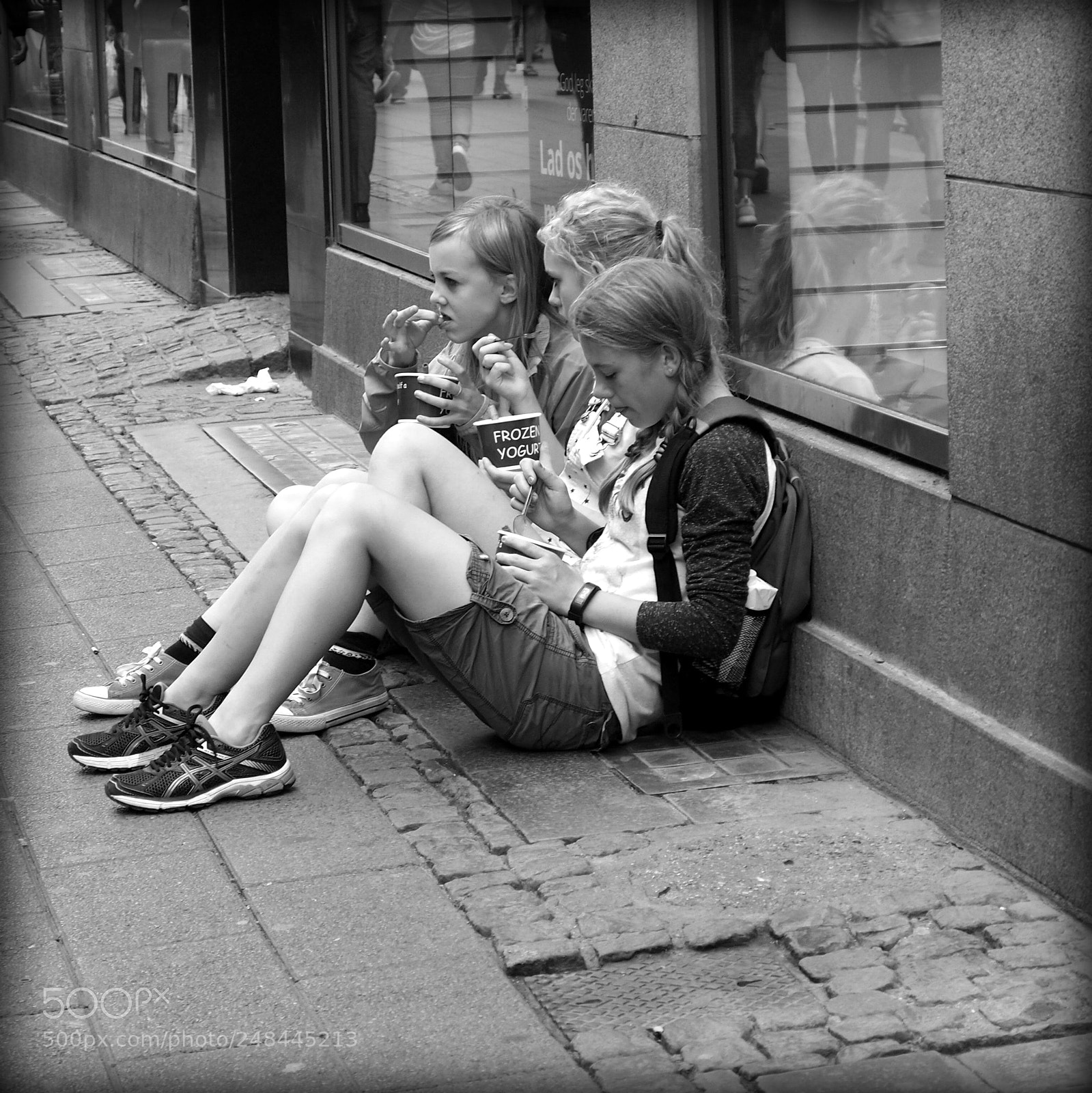 Olympus OM-D E-M10 II sample photo. Strøget, copenhagen 2016 photography