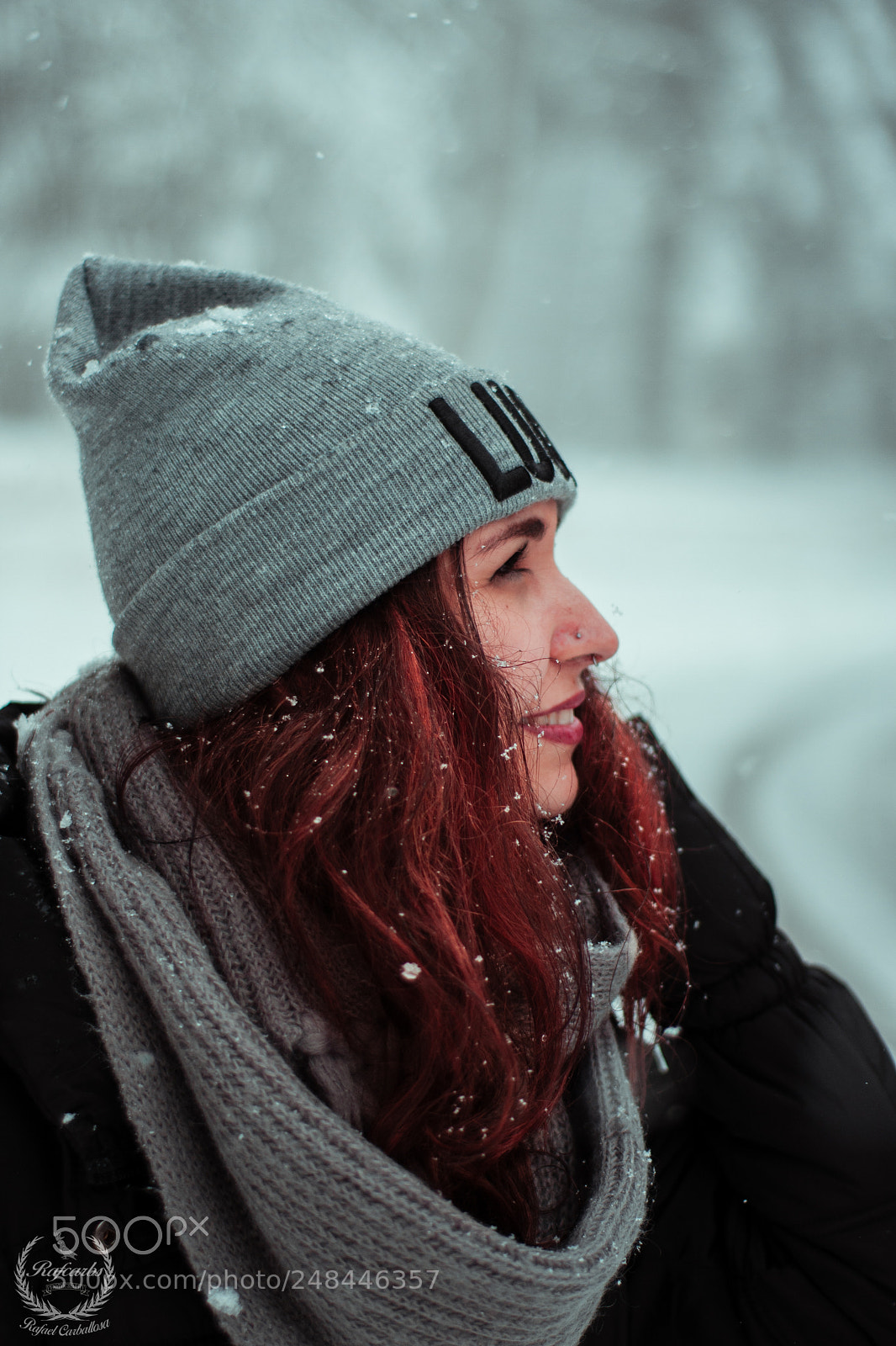 Canon EOS 40D sample photo. Snowy woman photography