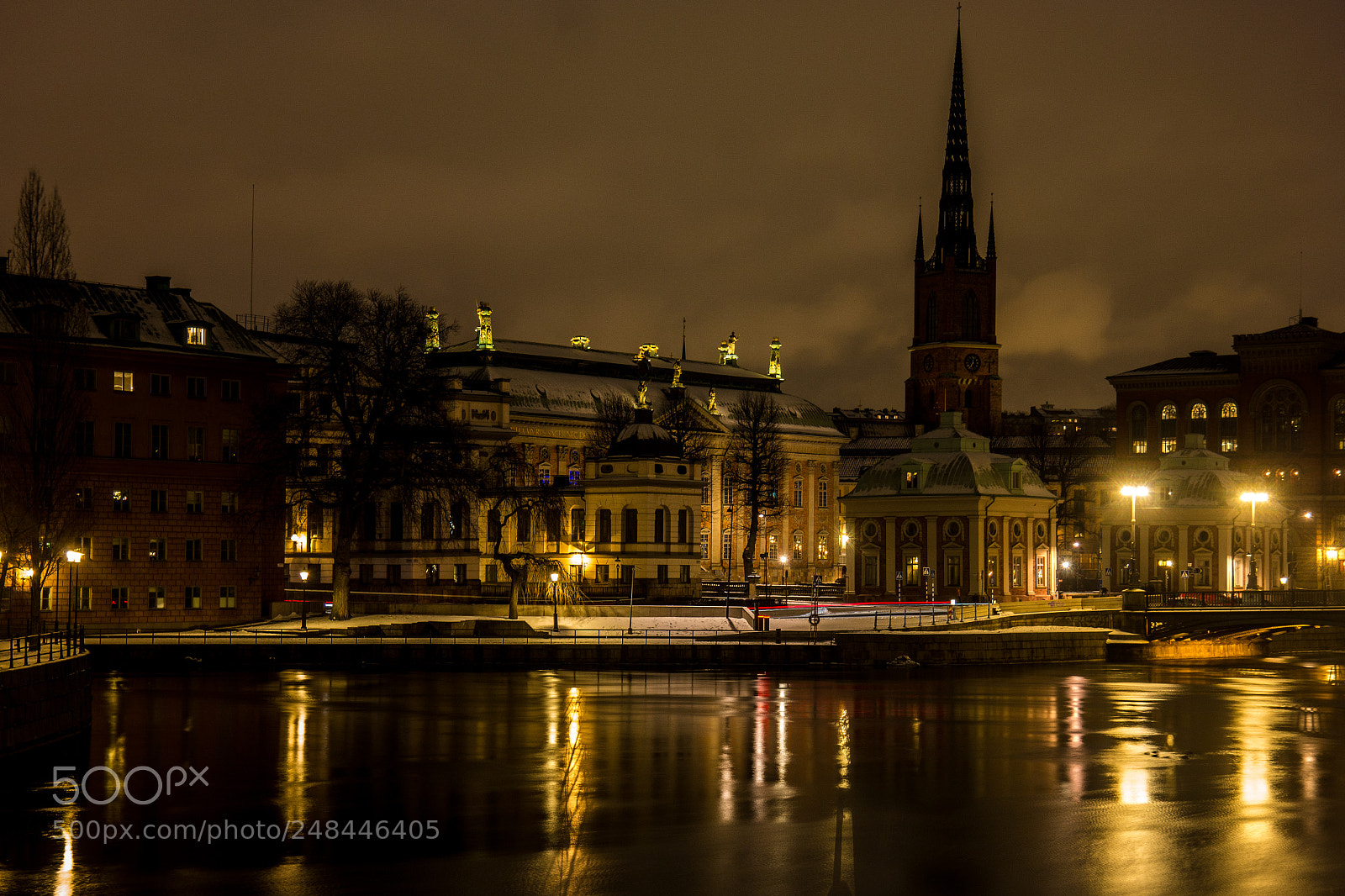 Samsung NX300 sample photo. City & darkness photography