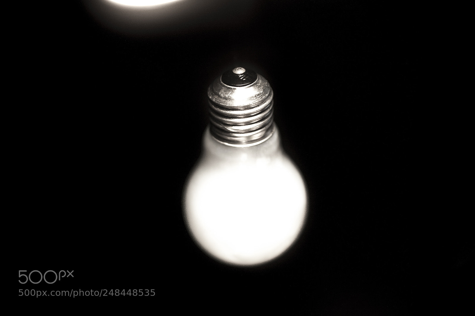 Canon EOS 5D sample photo. Flying lamp photography