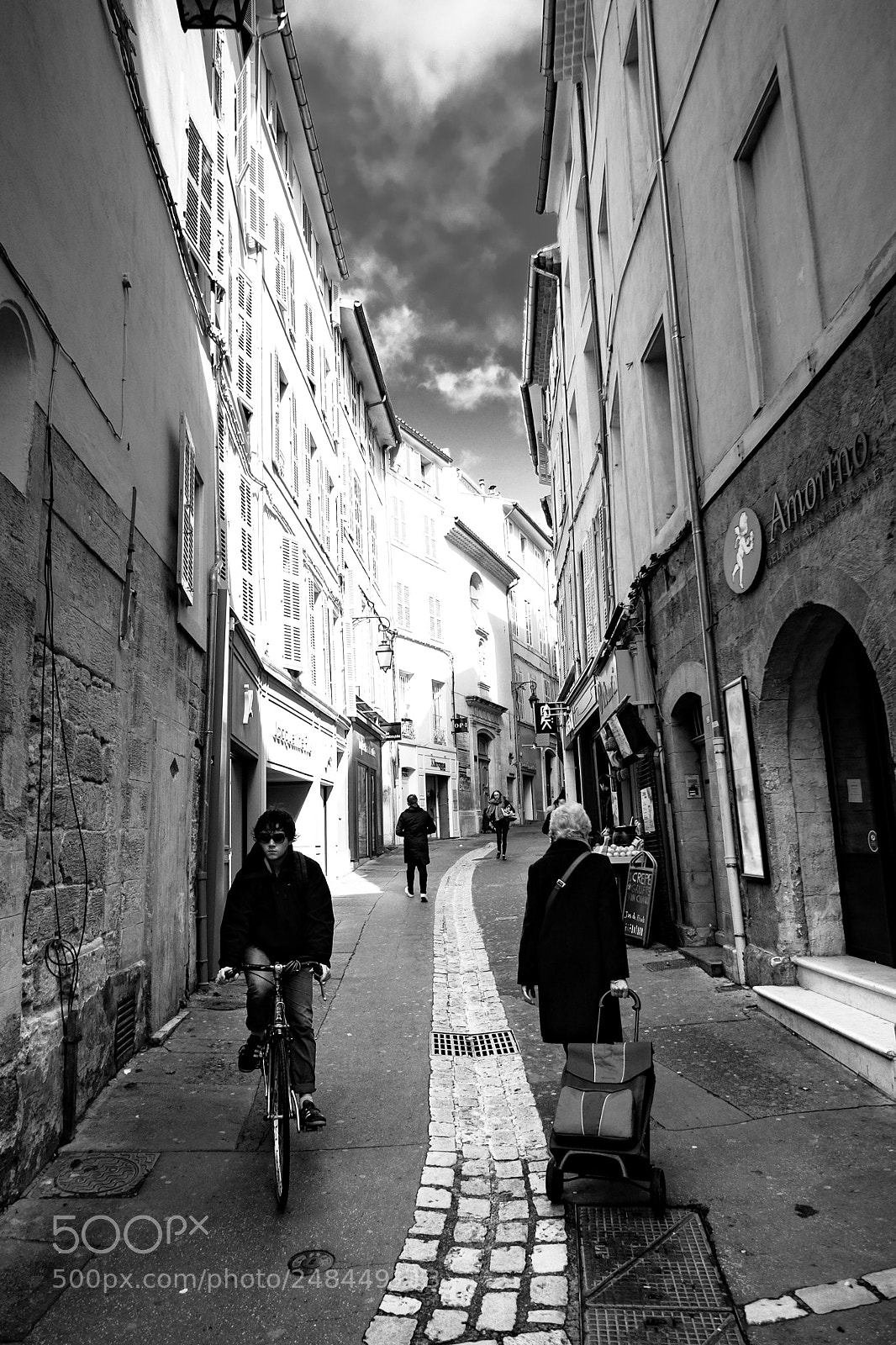 Fujifilm X-T10 sample photo. Street of aix photography