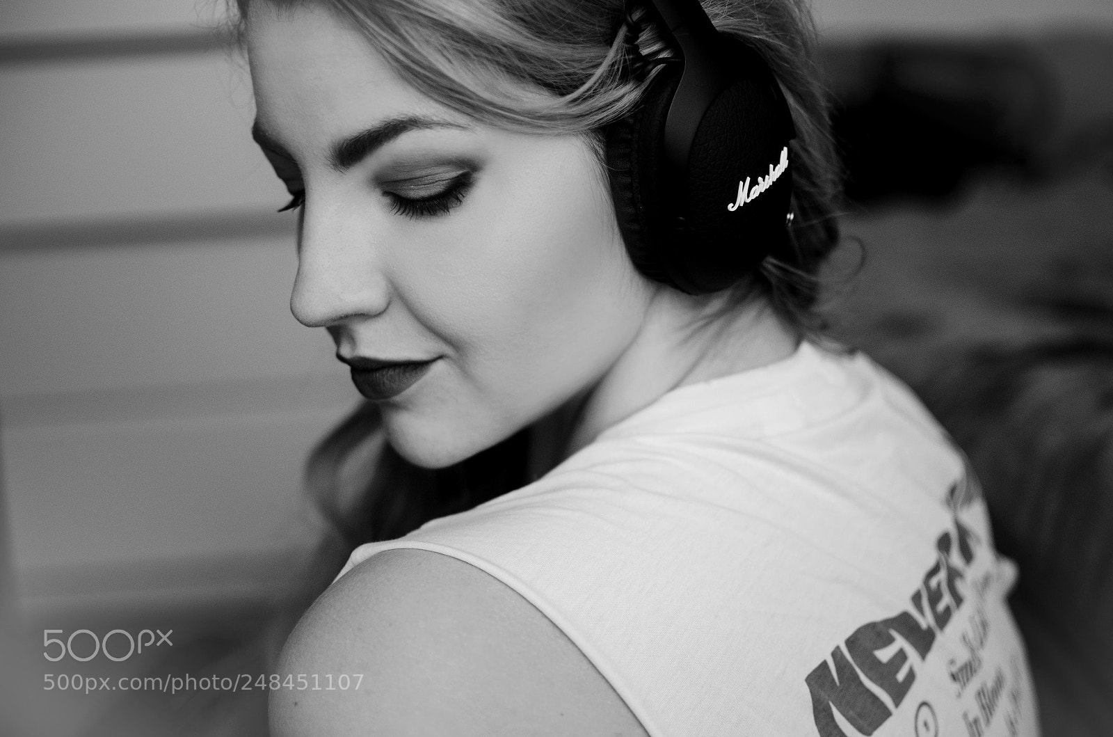 Nikon D5100 sample photo. Music is a window photography