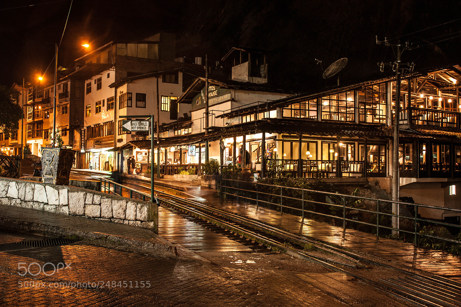 Canon EOS 450D (EOS Rebel XSi / EOS Kiss X2) sample photo. Rainy aguas calientes photography