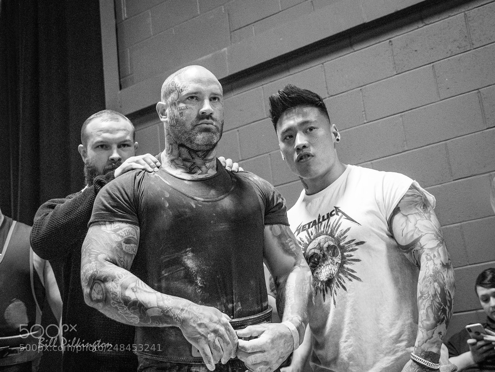 Canon EOS 750D (EOS Rebel T6i / EOS Kiss X8i) sample photo. Tattooed and strong guy () photography