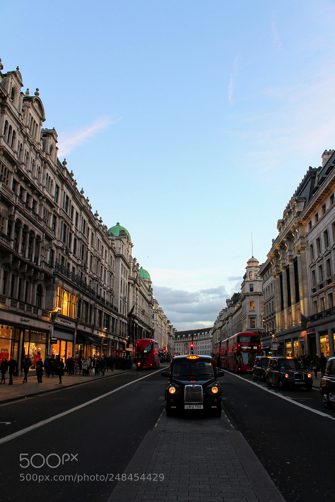 Canon EOS 1200D (EOS Rebel T5 / EOS Kiss X70 / EOS Hi) sample photo. London streets photography