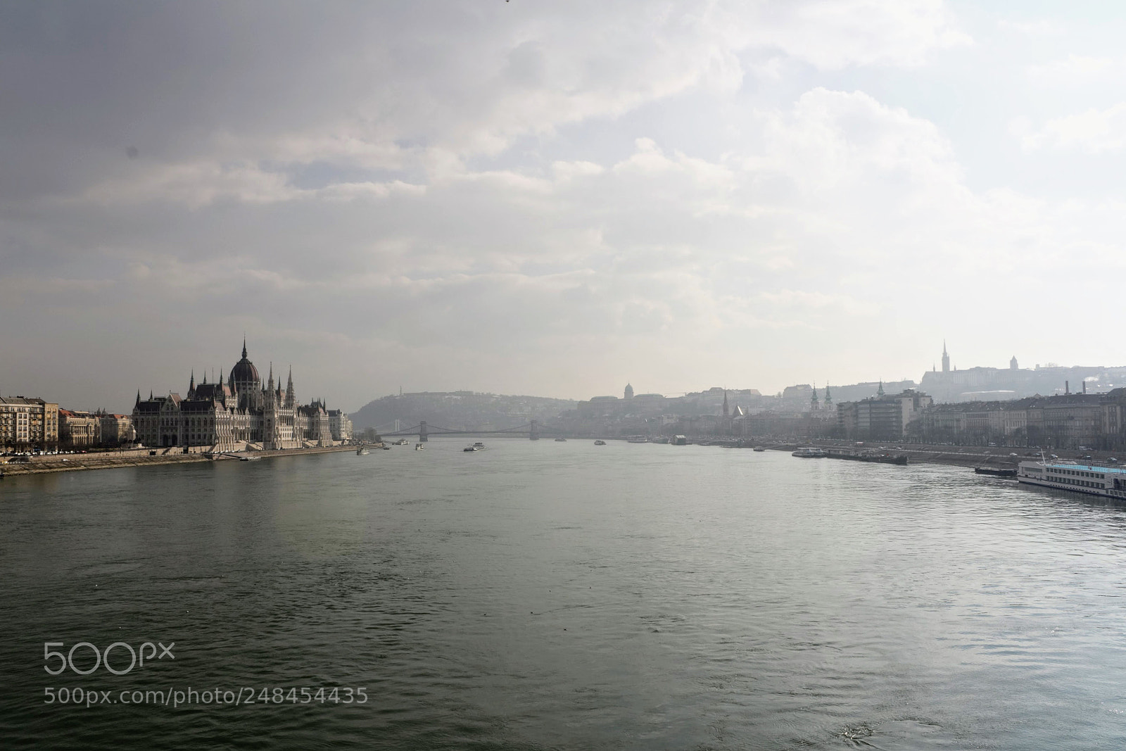 Canon EOS 1200D (EOS Rebel T5 / EOS Kiss X70 / EOS Hi) sample photo. The danube photography