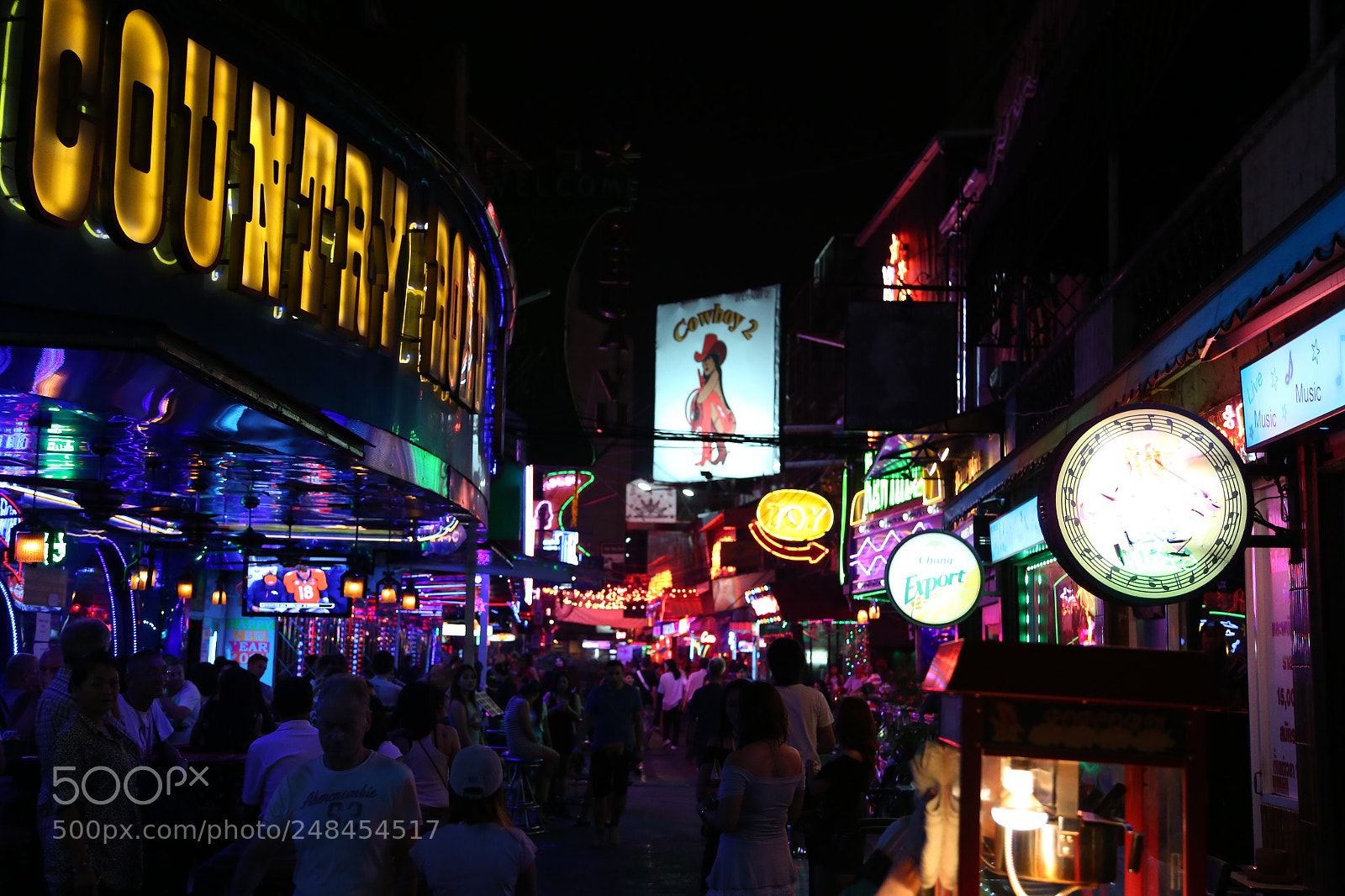 Canon EOS 6D + Canon EF 24-105mm F4L IS USM sample photo. Soi cowboy photography