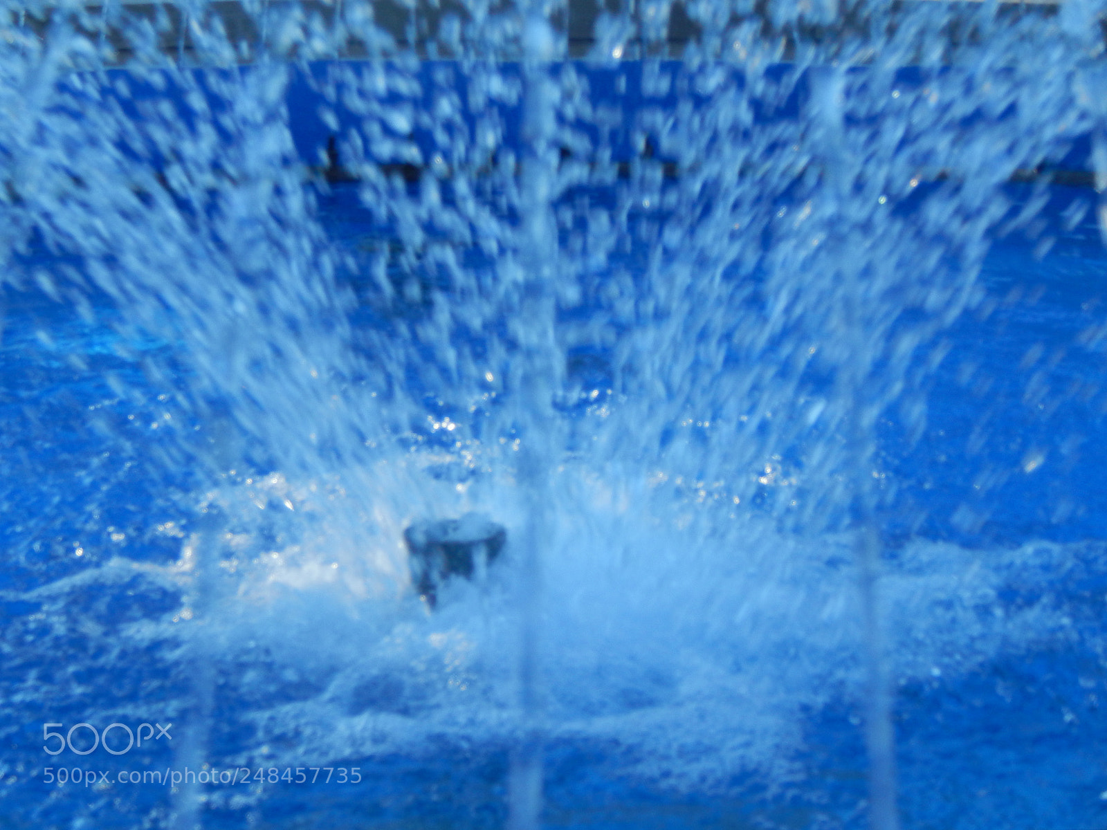 Nikon Coolpix L820 sample photo. Water burst photography