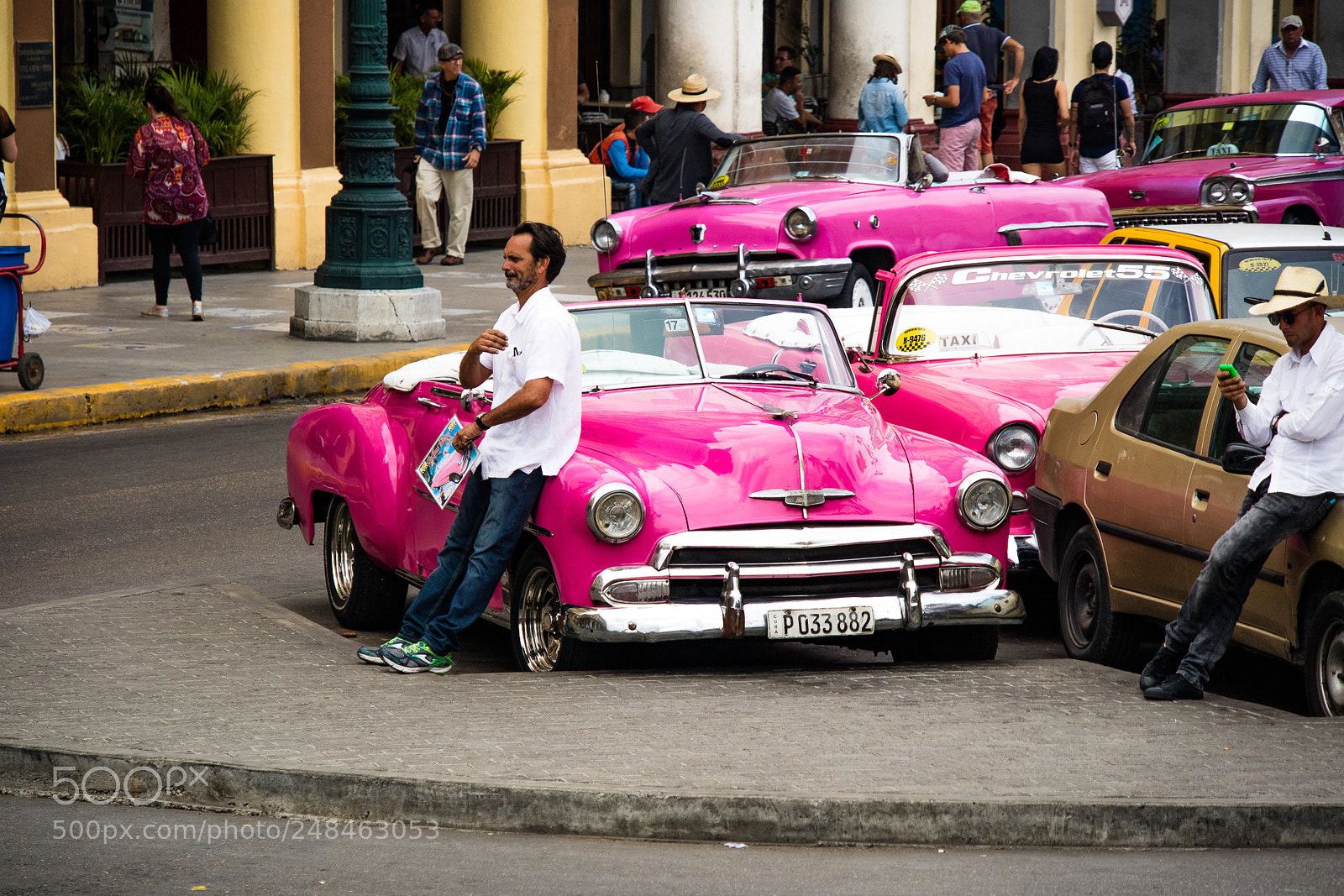 Canon EOS M3 sample photo. Pink cars photography