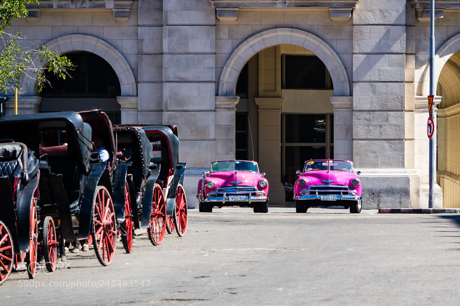 Canon EOS M3 sample photo. Carriage vs car photography