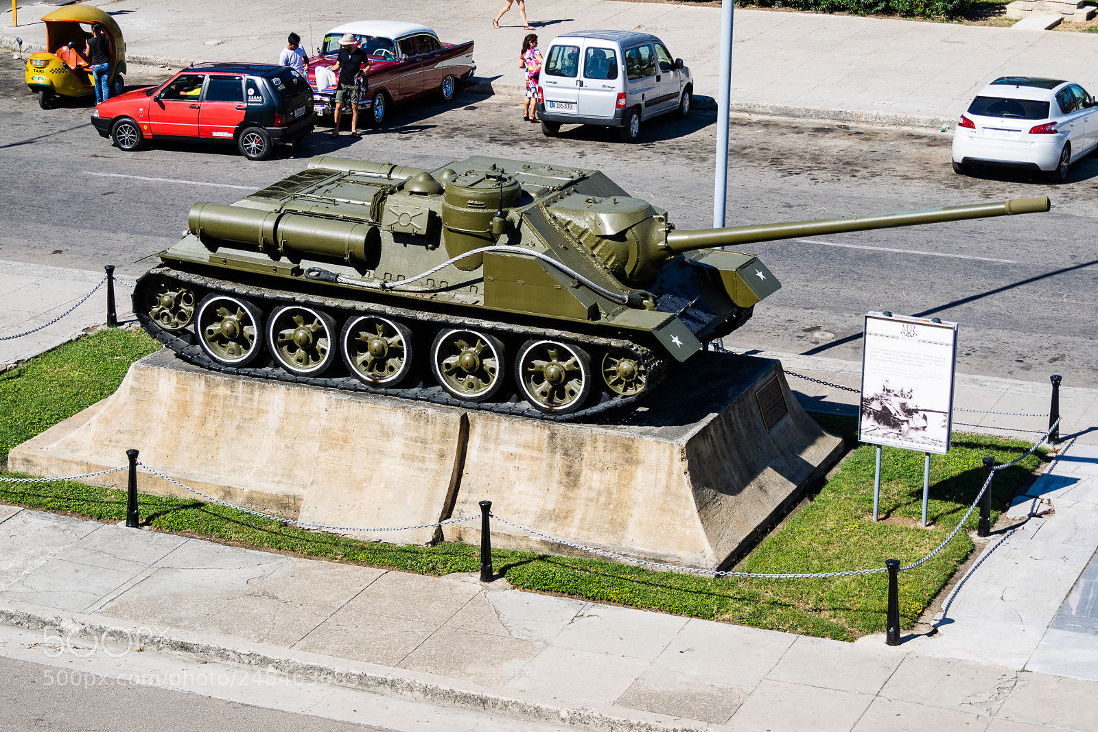 Canon EOS M3 sample photo. Tank photography