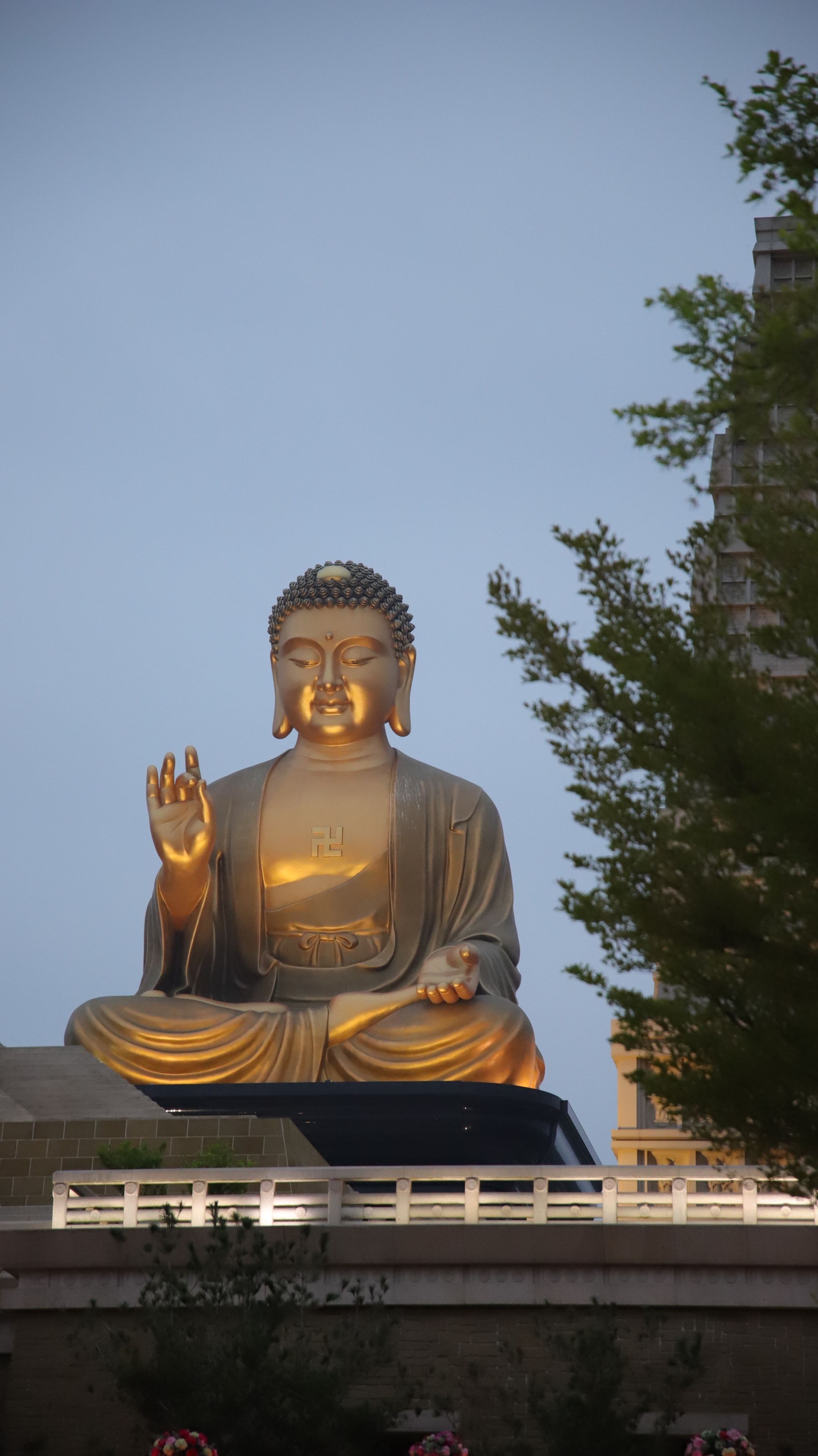 Canon EOS 6D Mark II sample photo. 佛光山 photography