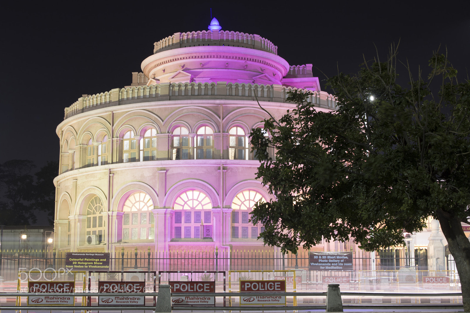 Canon EOS 750D (EOS Rebel T6i / EOS Kiss X8i) sample photo. Vivekananda house photography