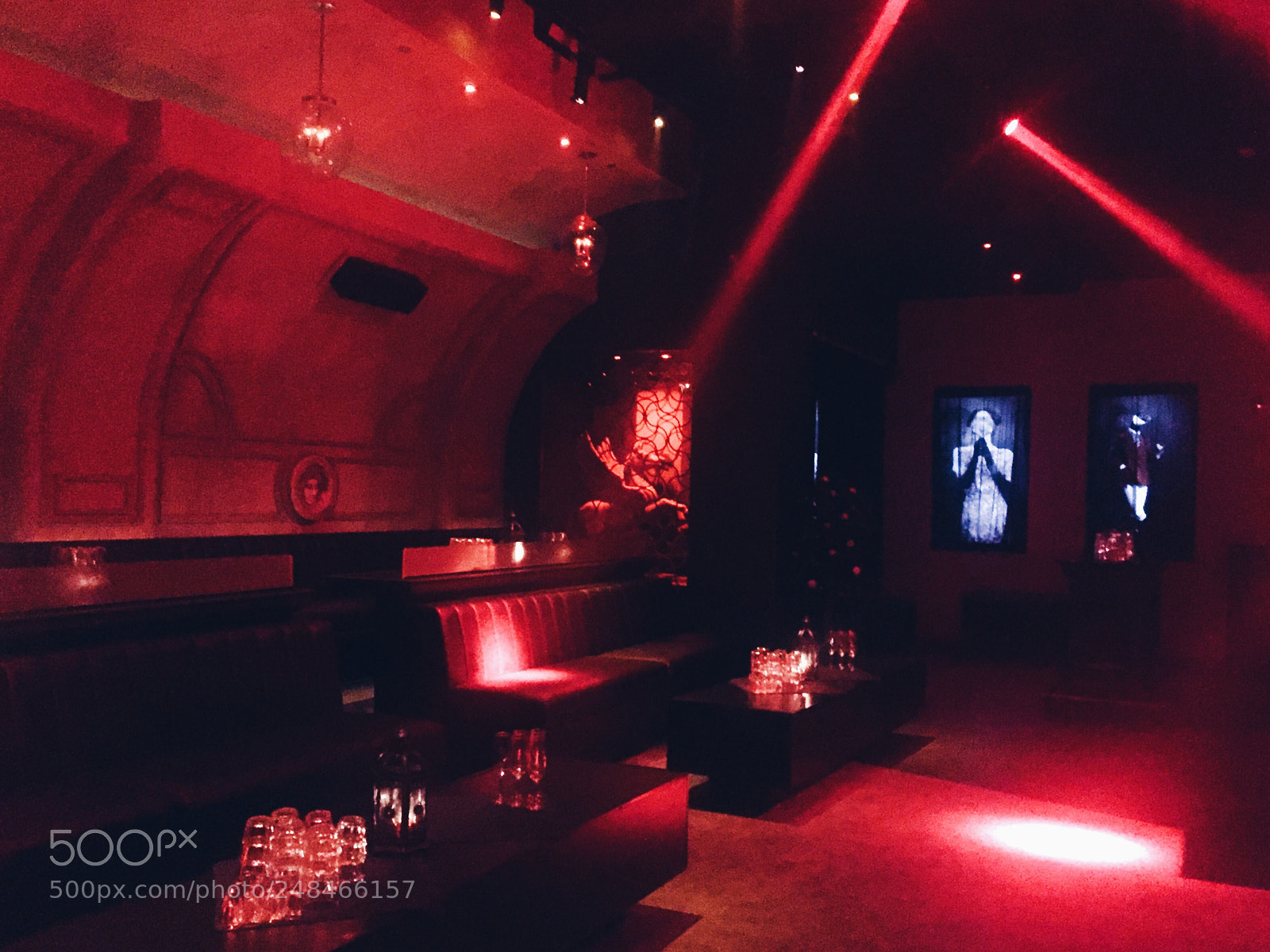 Apple iPhone 6 sample photo. Red night montrealbynight barmtl photography