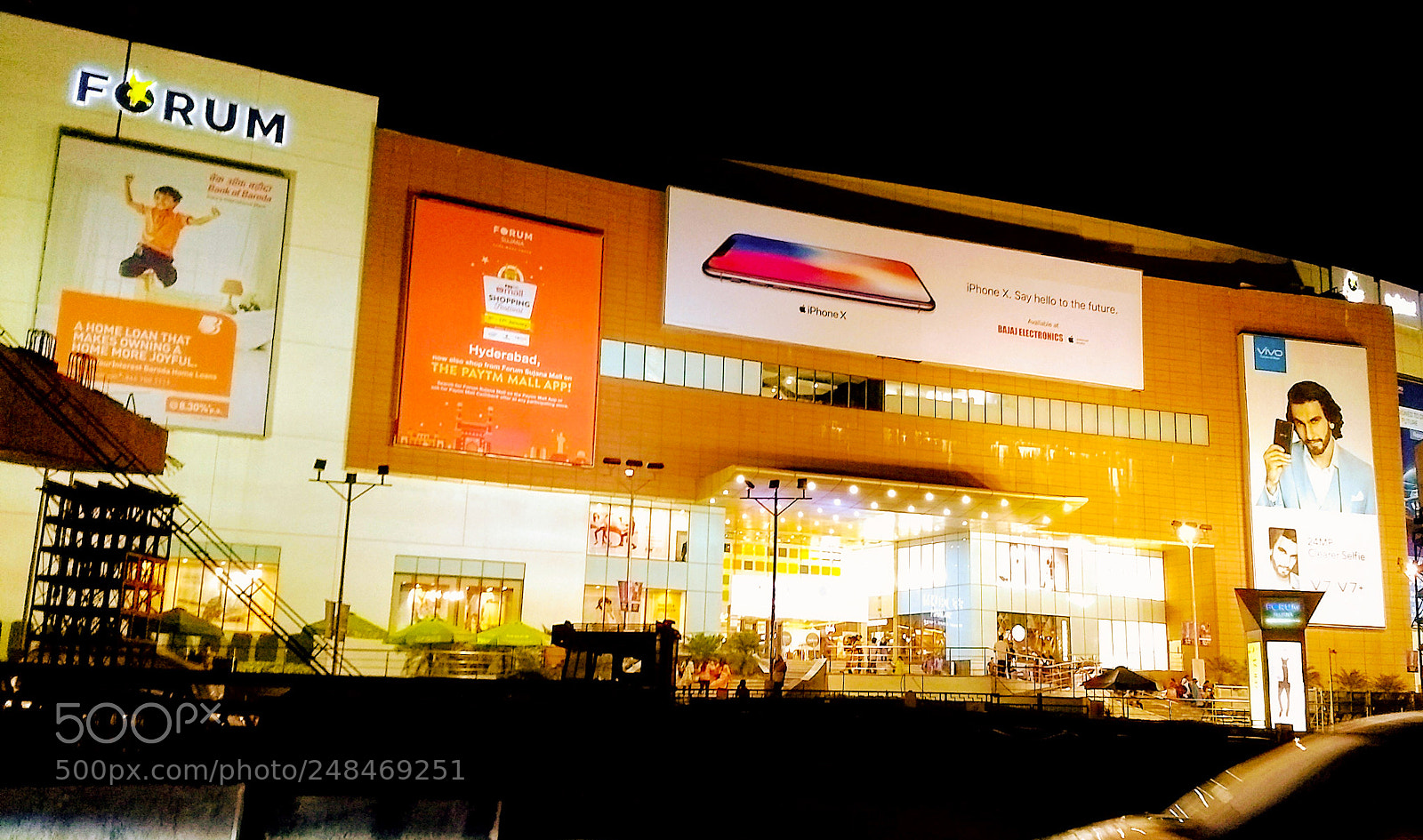 Motorola Moto G (5) Plus sample photo. Shopping photography